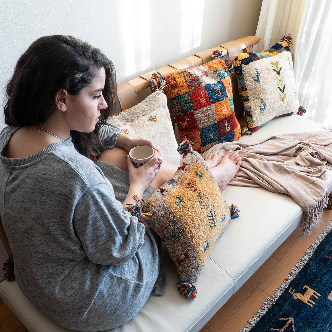 ペルシャ絨毯 ギャッベ 座布団 手織り イラン(65) ペルシャ絨毯