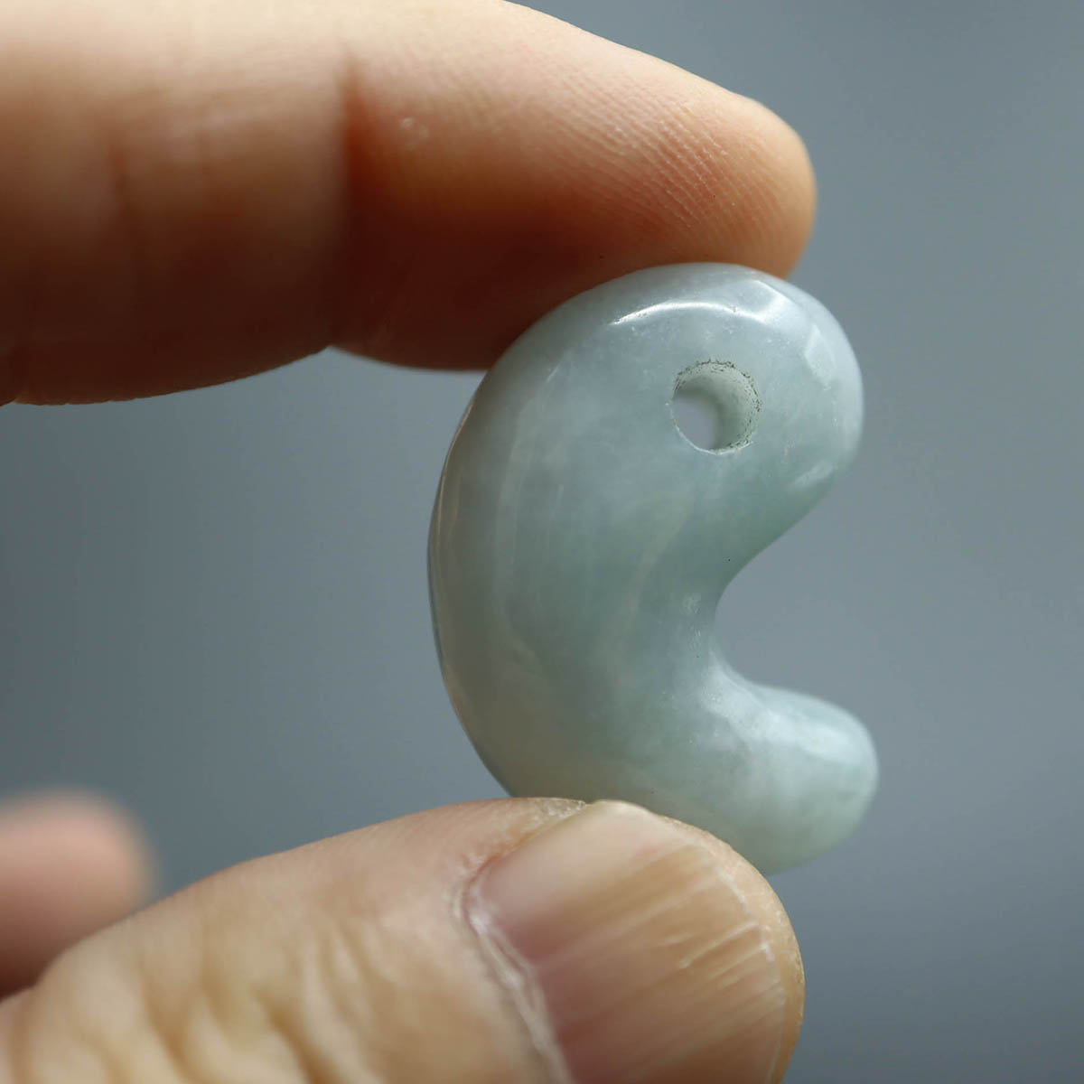 楽天市場】アイスジェイド ミャンマー産 本翡翠 勾玉 2.7cm 5月の