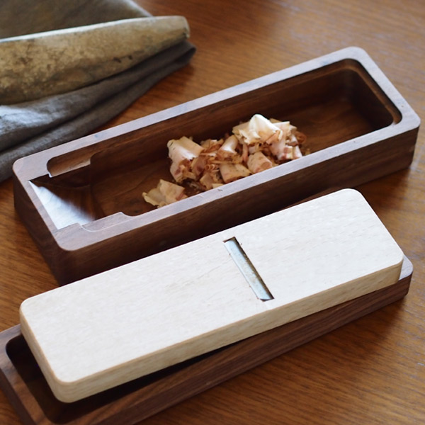 楽天市場】台屋 鰹節削り器 SK×ウォルナット / かつお節削り器