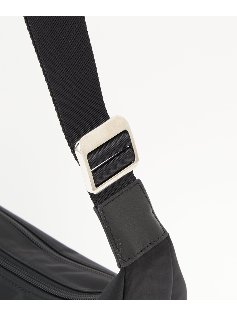 楽天市場】《3/4~価格改定》クラウズナイロンラウンドショルダーバッグ