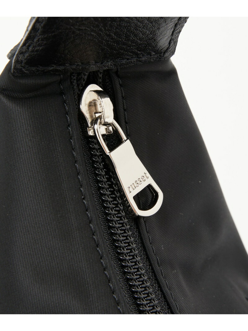 楽天市場】《3/4~価格改定》クラウズナイロンラウンドショルダーバッグ