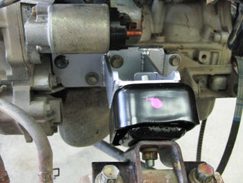 楽天市場】アピオ製 強化エンジンマウント (スズキ・ジムニー JB23用