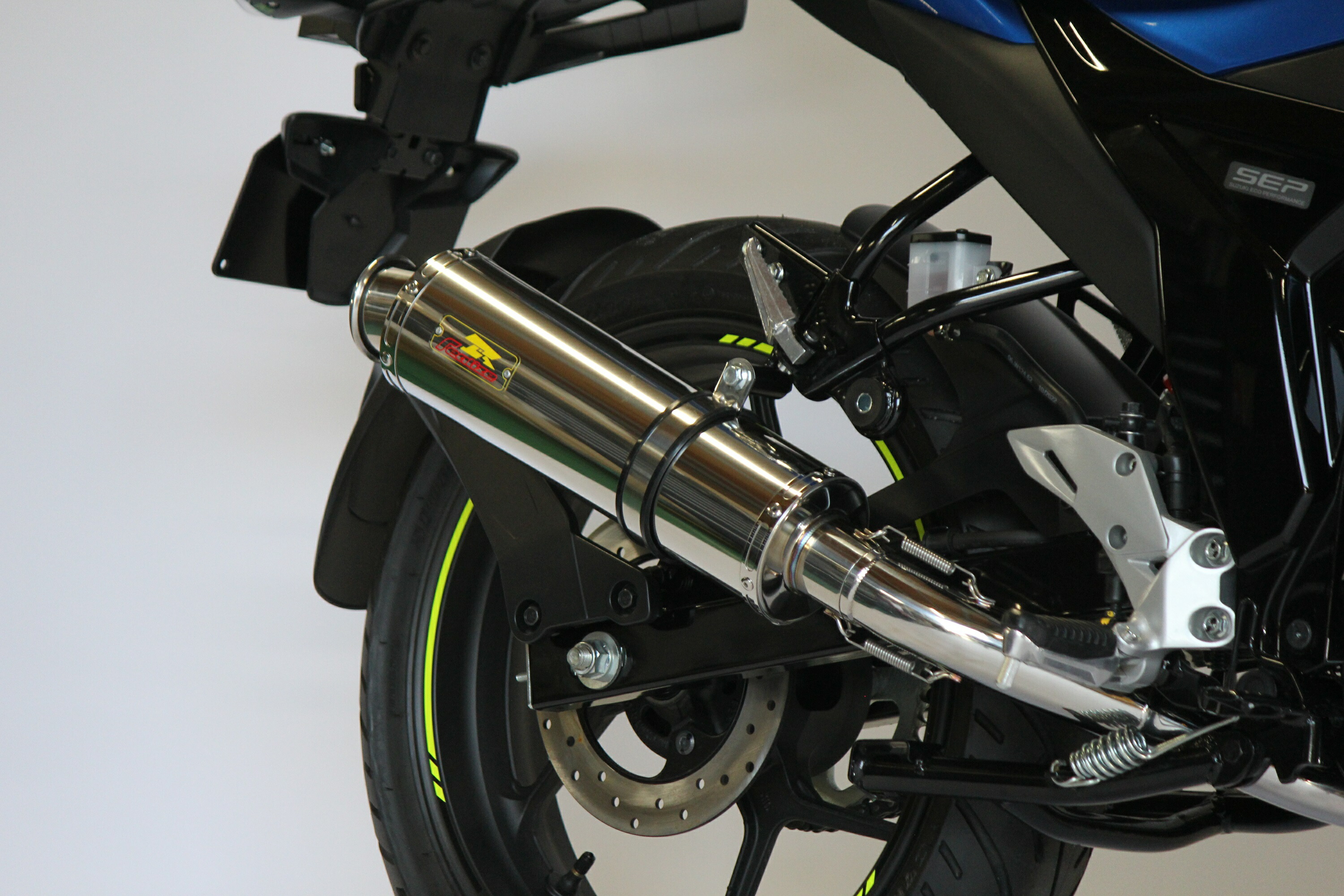 楽天市場】【最新モデル対応】 Realize ジクサー150 バイクマフラー