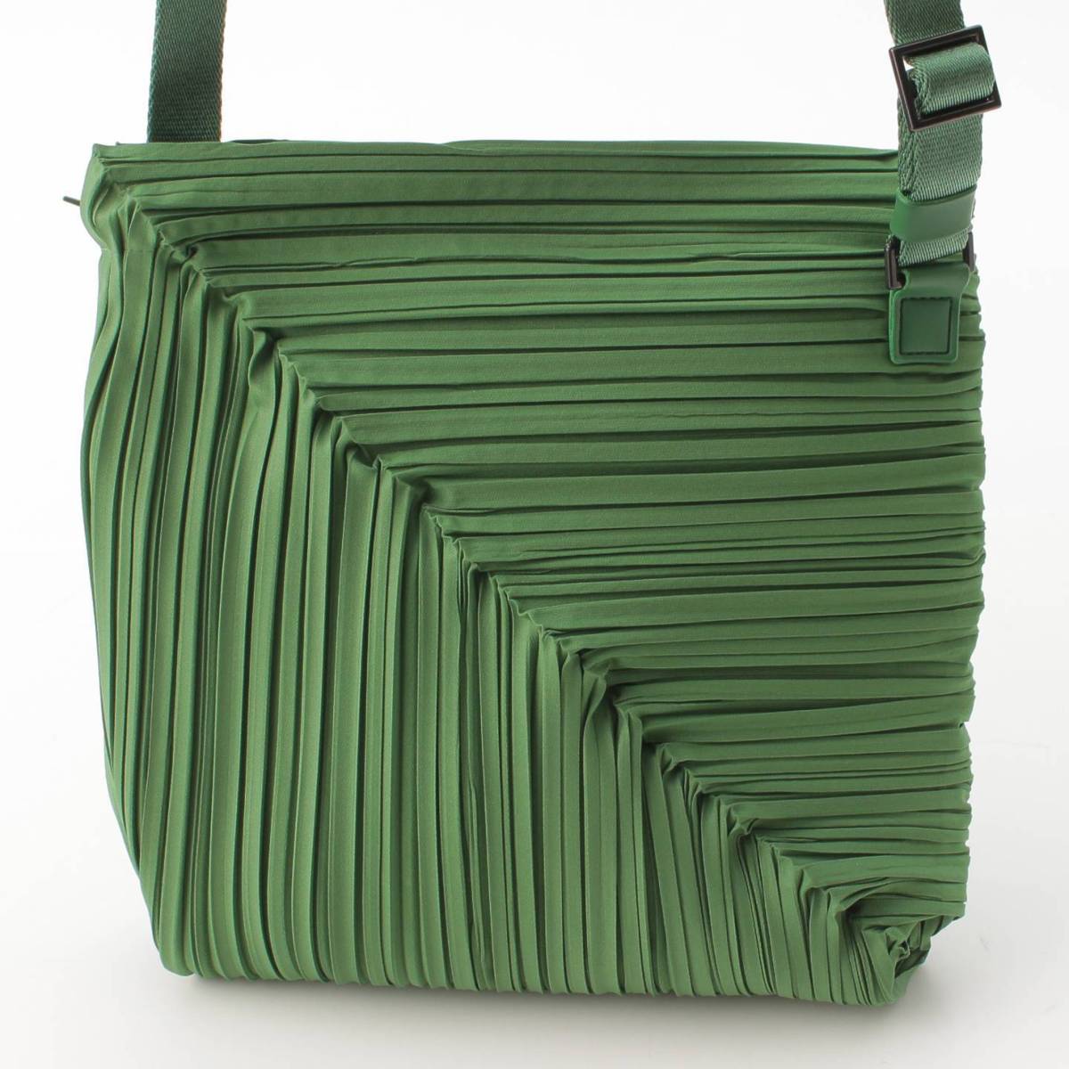 楽天市場】【プリーツプリーズ イッセイミヤケ】PLEATS PLEASE ISSEY
