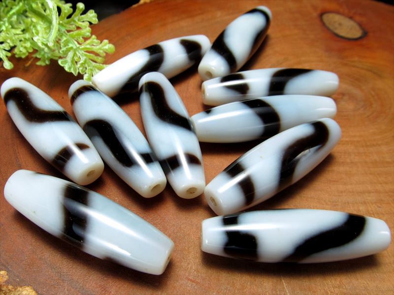 楽天市場】○高級白天珠 希少品 至純天珠 【白蛇白天珠(しろへびしろ