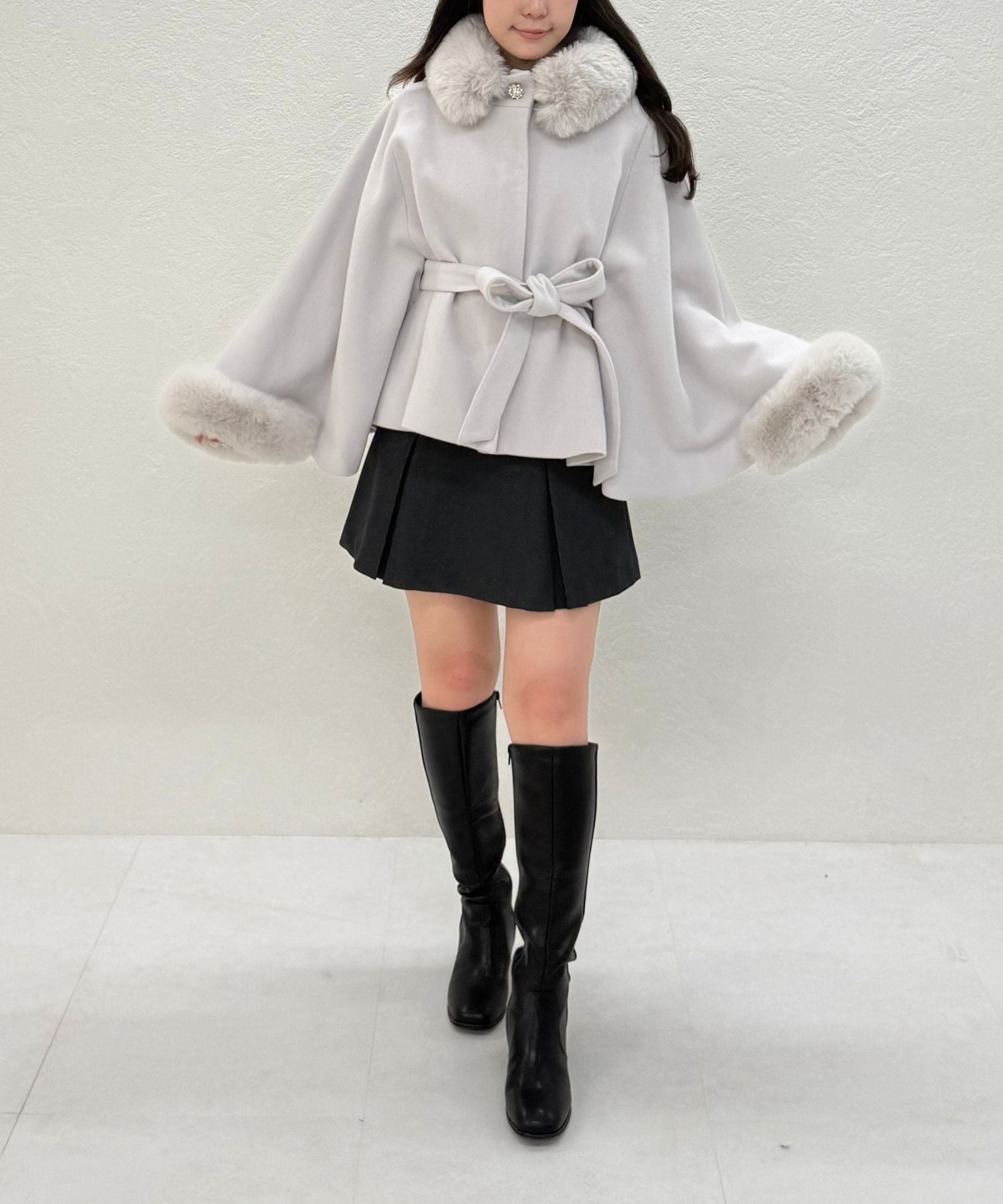 MISCH MASCH｜MM548603 ブローチ付きポンチョコート | Rakuten Fashion