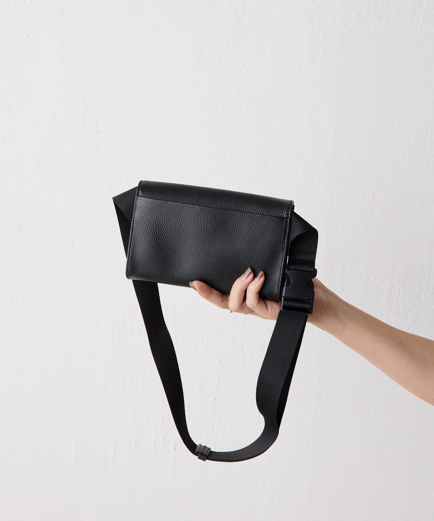 ear PAPILLONNER｜《インフルエンサーuchida企画/本革》ミニワイド