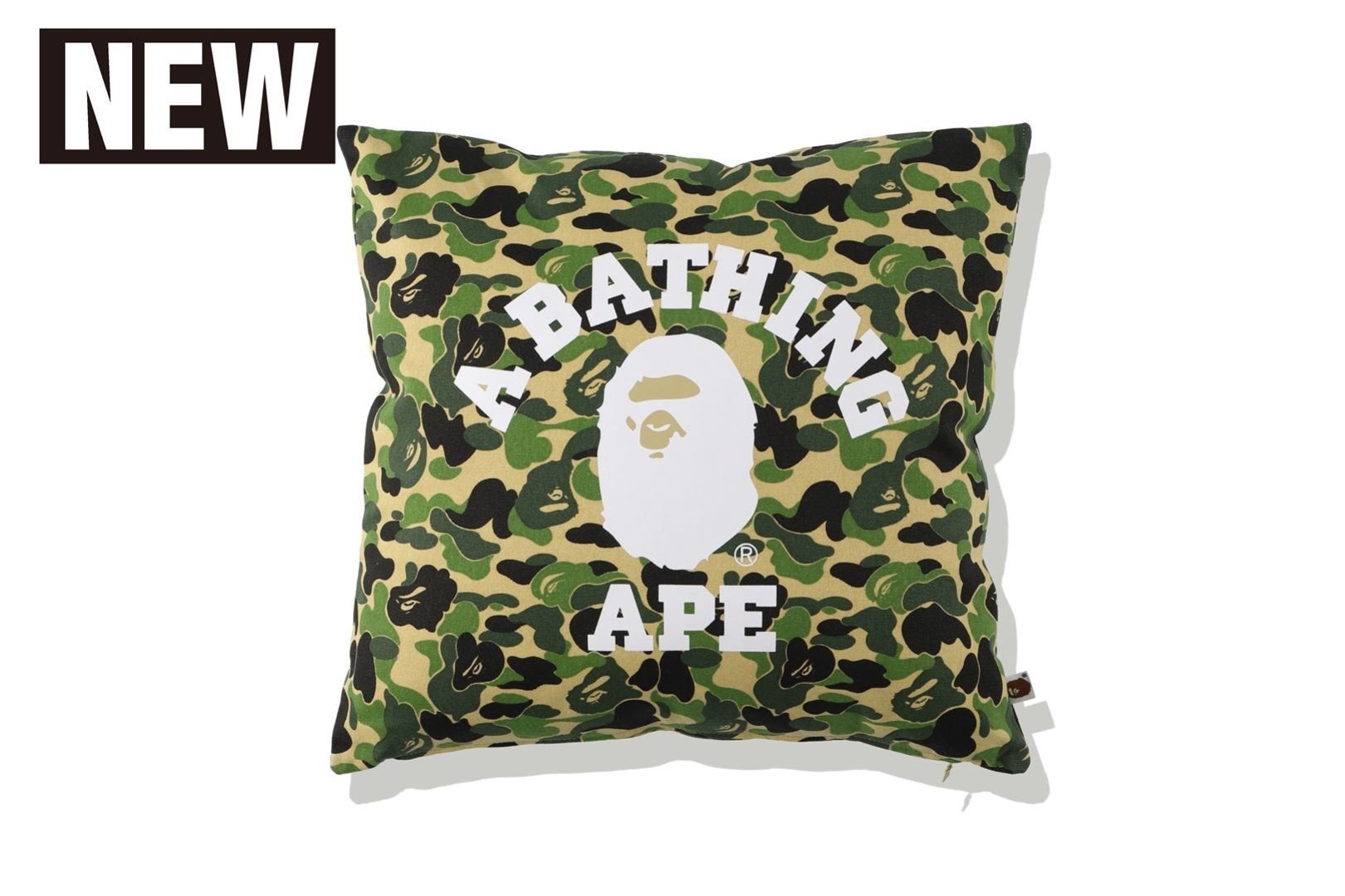A BATHING APE｜ABC CAMO COLLEGE SQUARE CUSHION M | Rakuten Fashion
