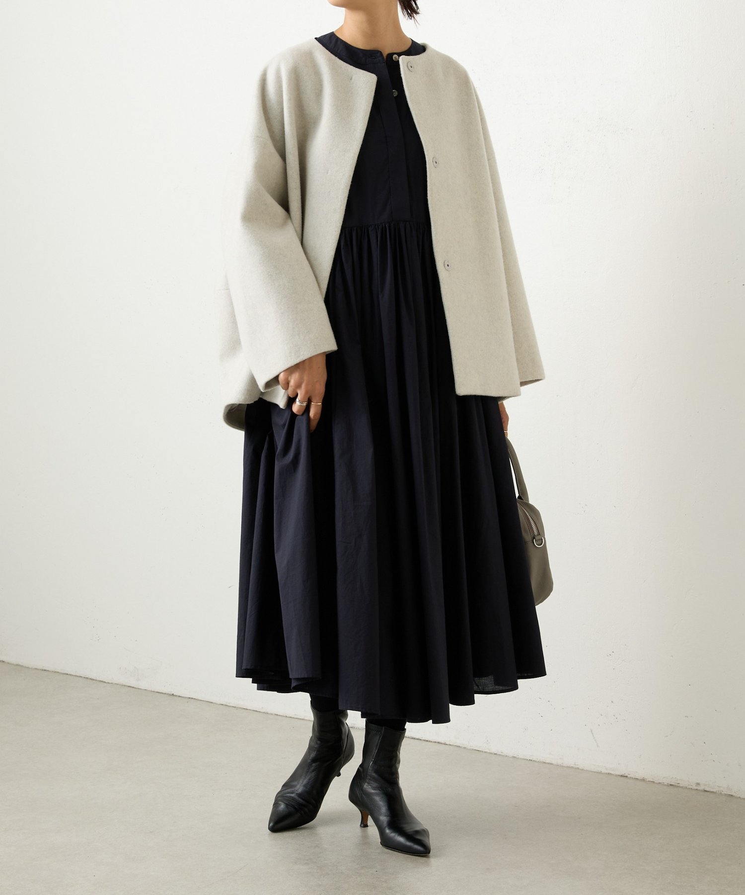 BEARDSLEY｜後ろぷっくりウールショートコート | Rakuten Fashion(楽天