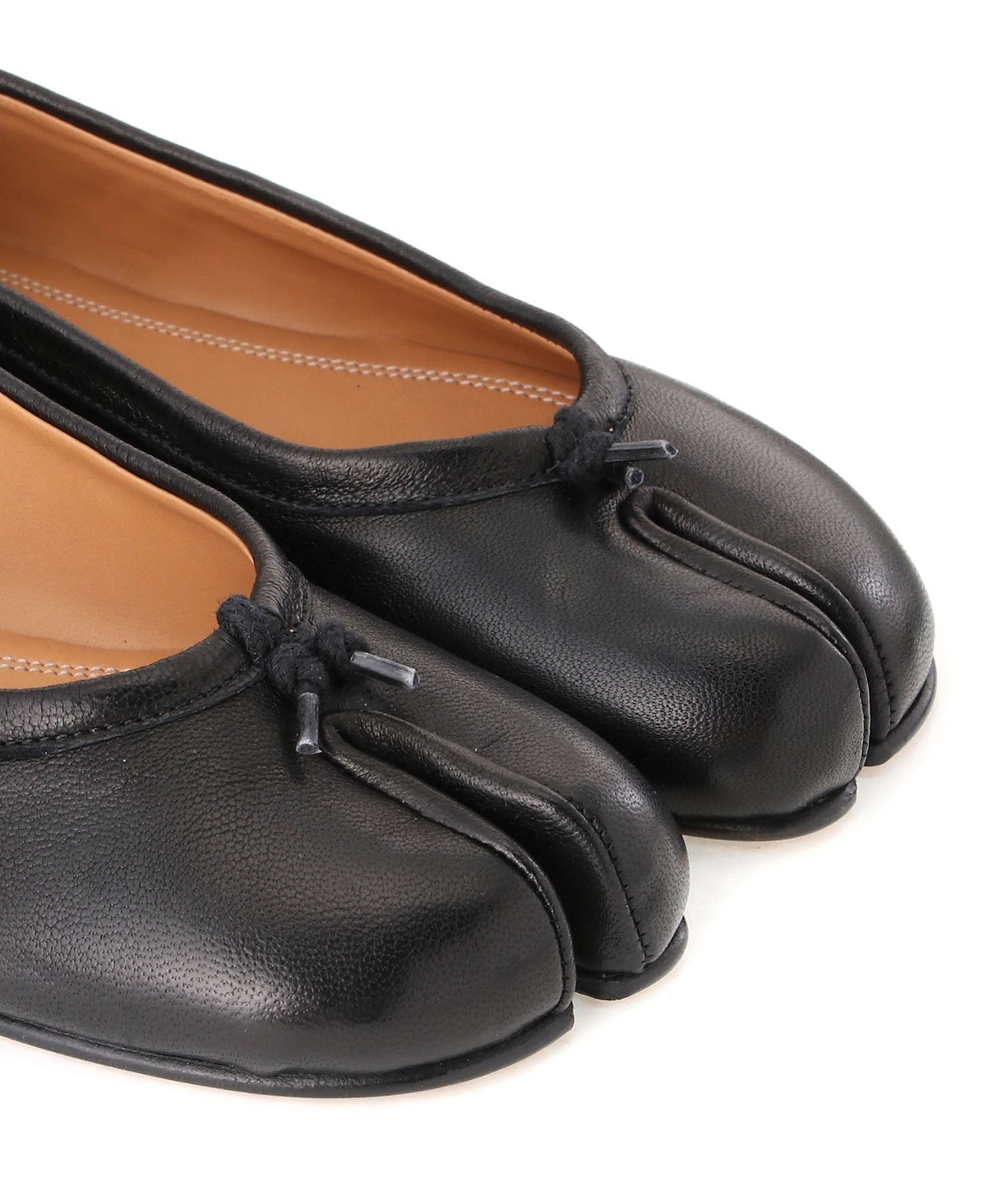 Maison Margiela(メゾンマルジェラ)｜「タビ」バレエシューズ