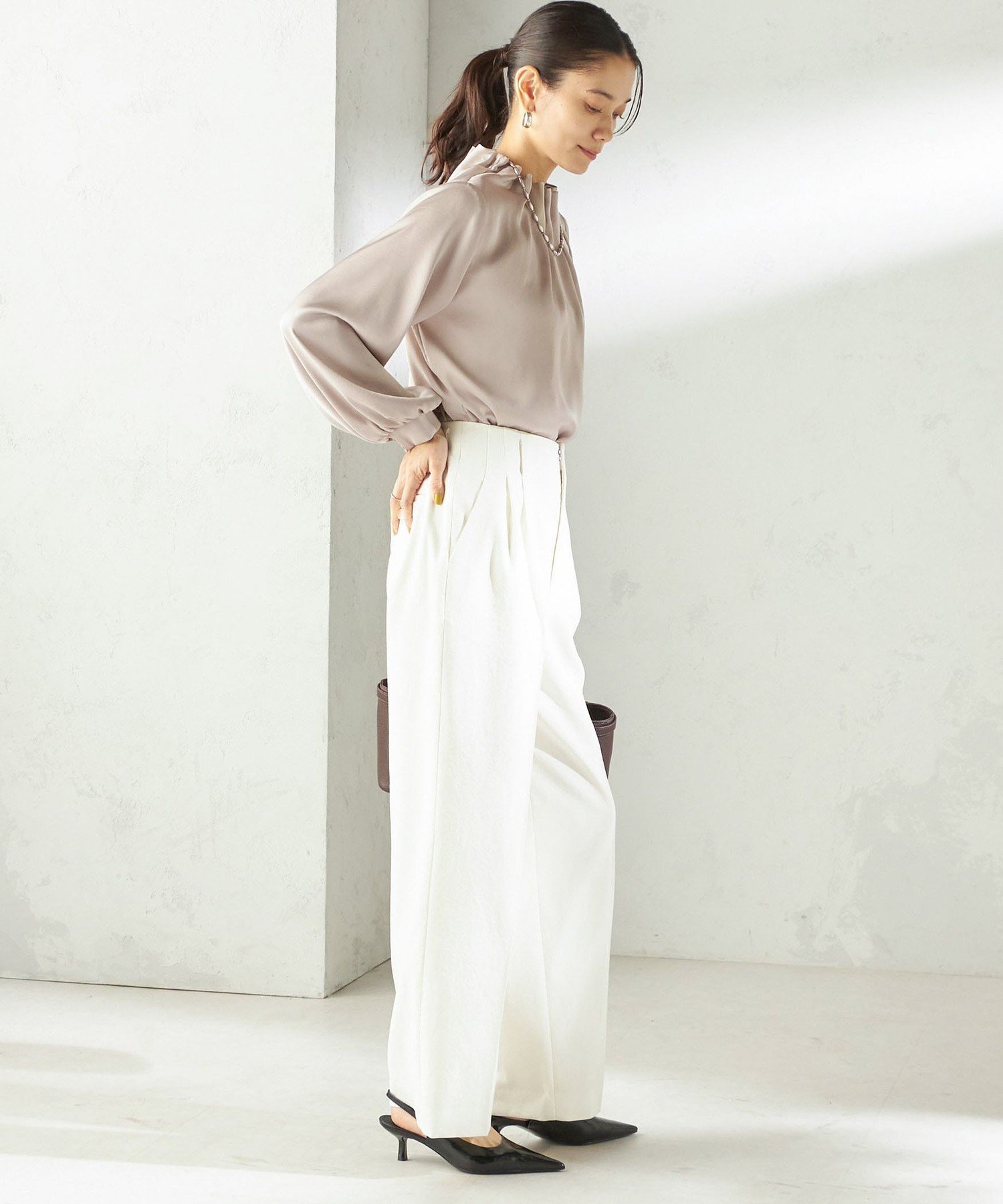 ships ビンテージサテンギャザーネックブラウス SHIPS（シップス） ブラウス シャツ 「一部WEB限定」「手洗い可能