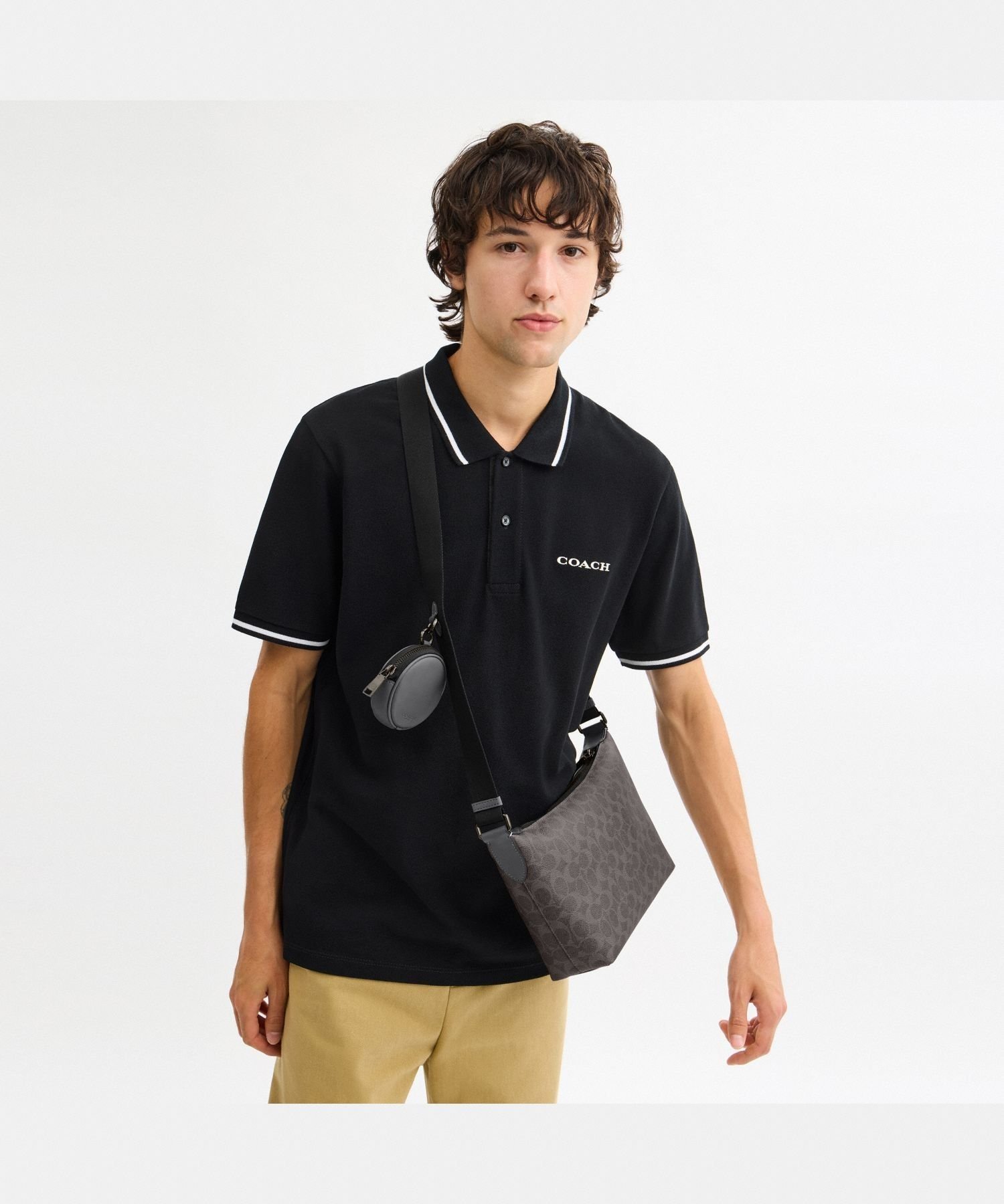 COACH OUTLET｜【公式】スモール フィン クロスボディ バッグ・ポーチ