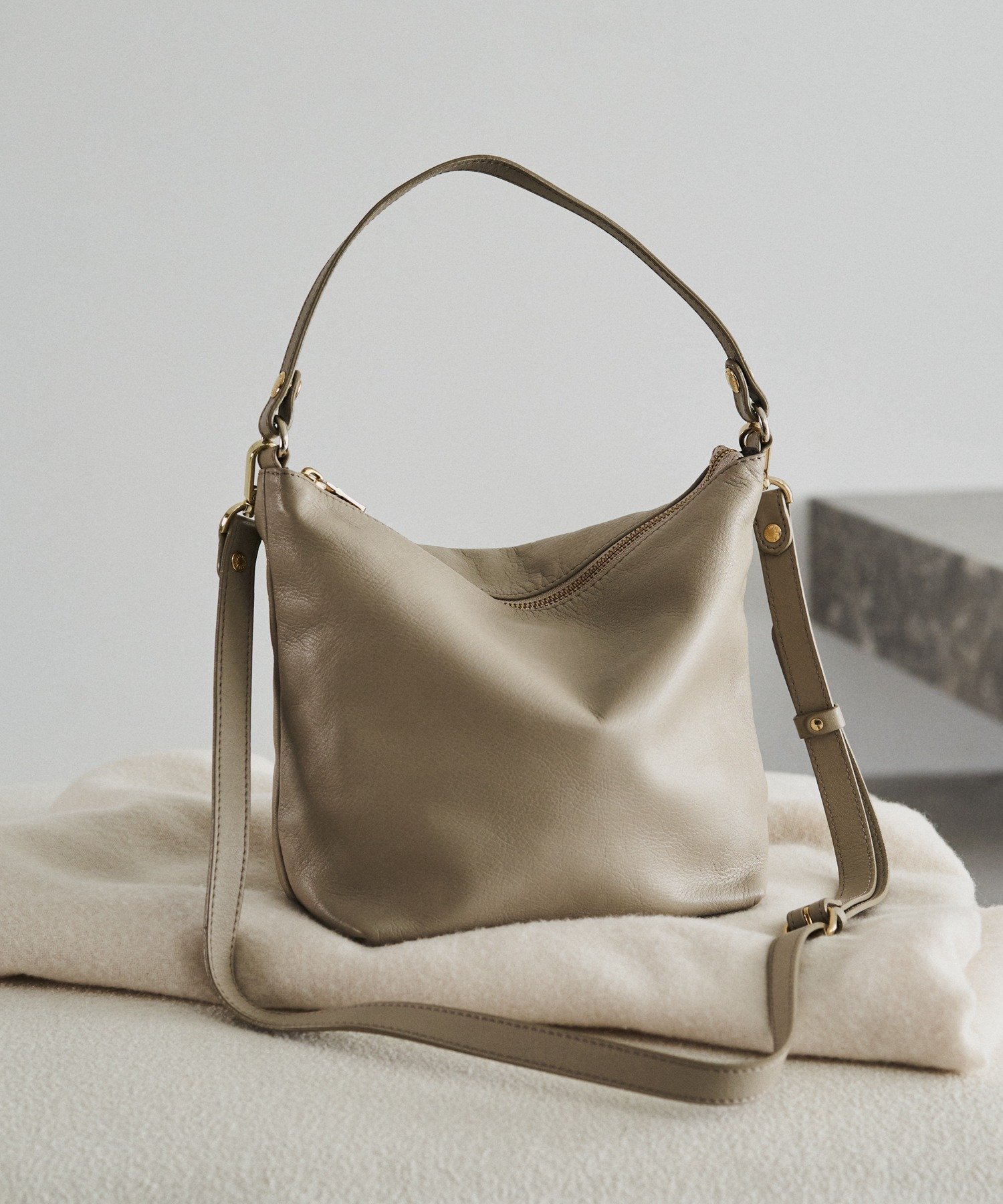 russet｜《3/4~価格改定》ソフトレザーシンプルショルダーバッグ