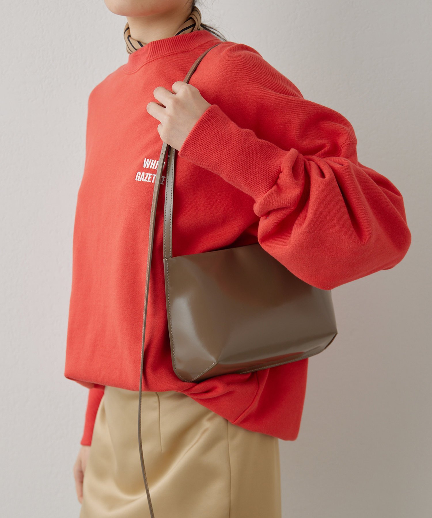 Whim Gazette｜【Hoaw.】ガラスレザーショルダー | Rakuten Fashion