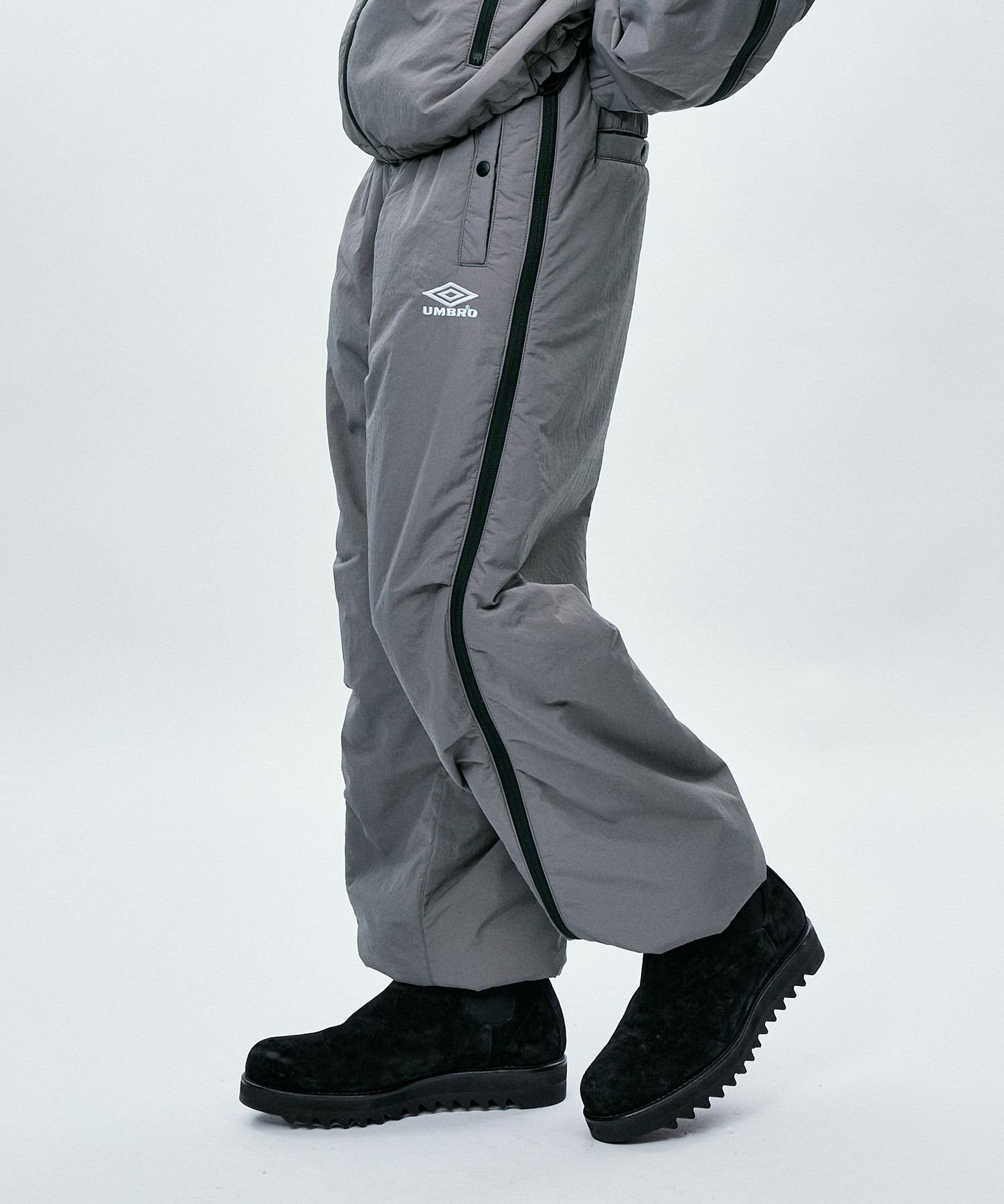ADAM ET ROPE'｜【UMBRO x BELPER xM】24AW PADDED TRACK PANTS