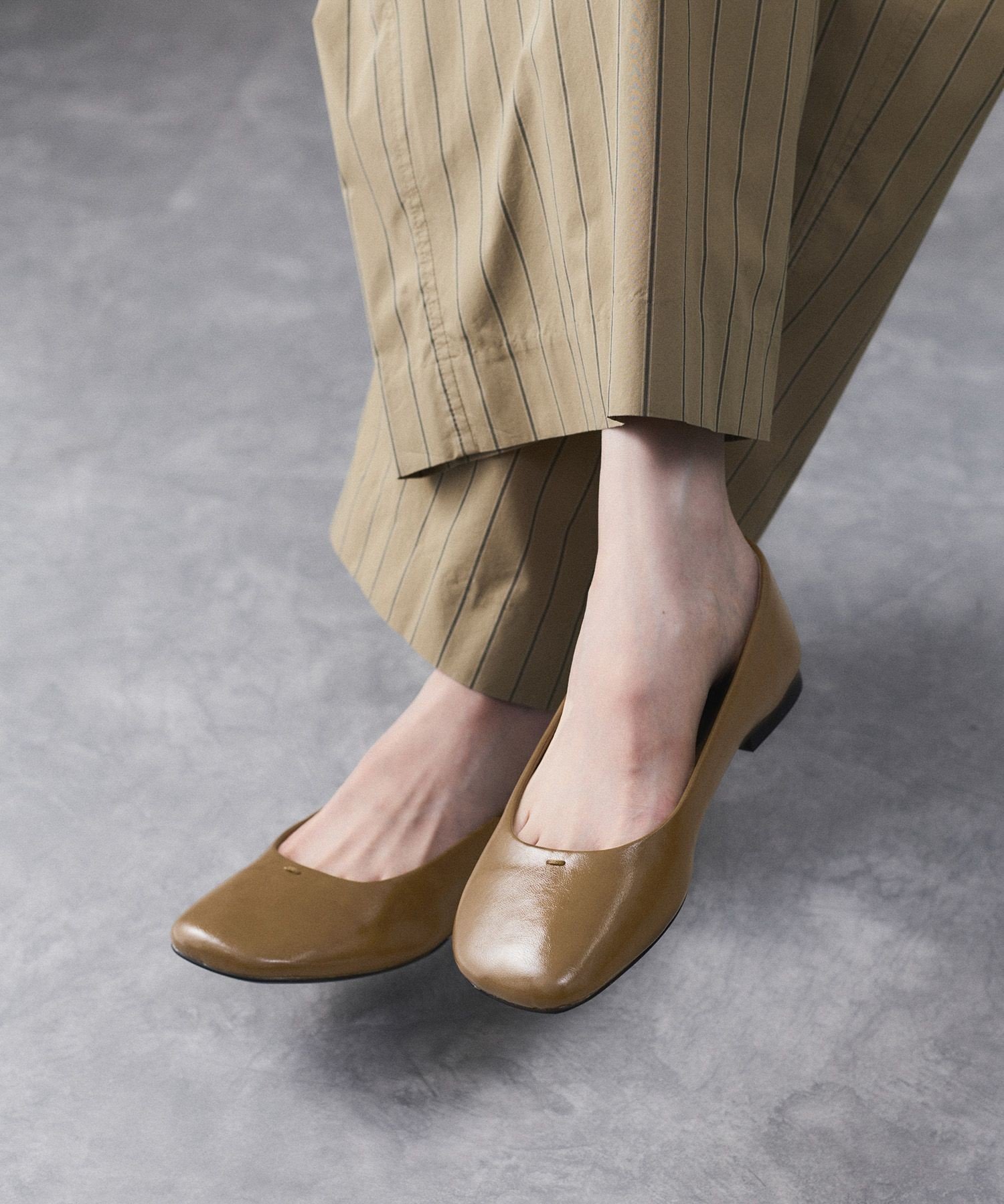 ADAM ET ROPE'｜ラウンドフラットシューズ | Rakuten Fashion(楽天
