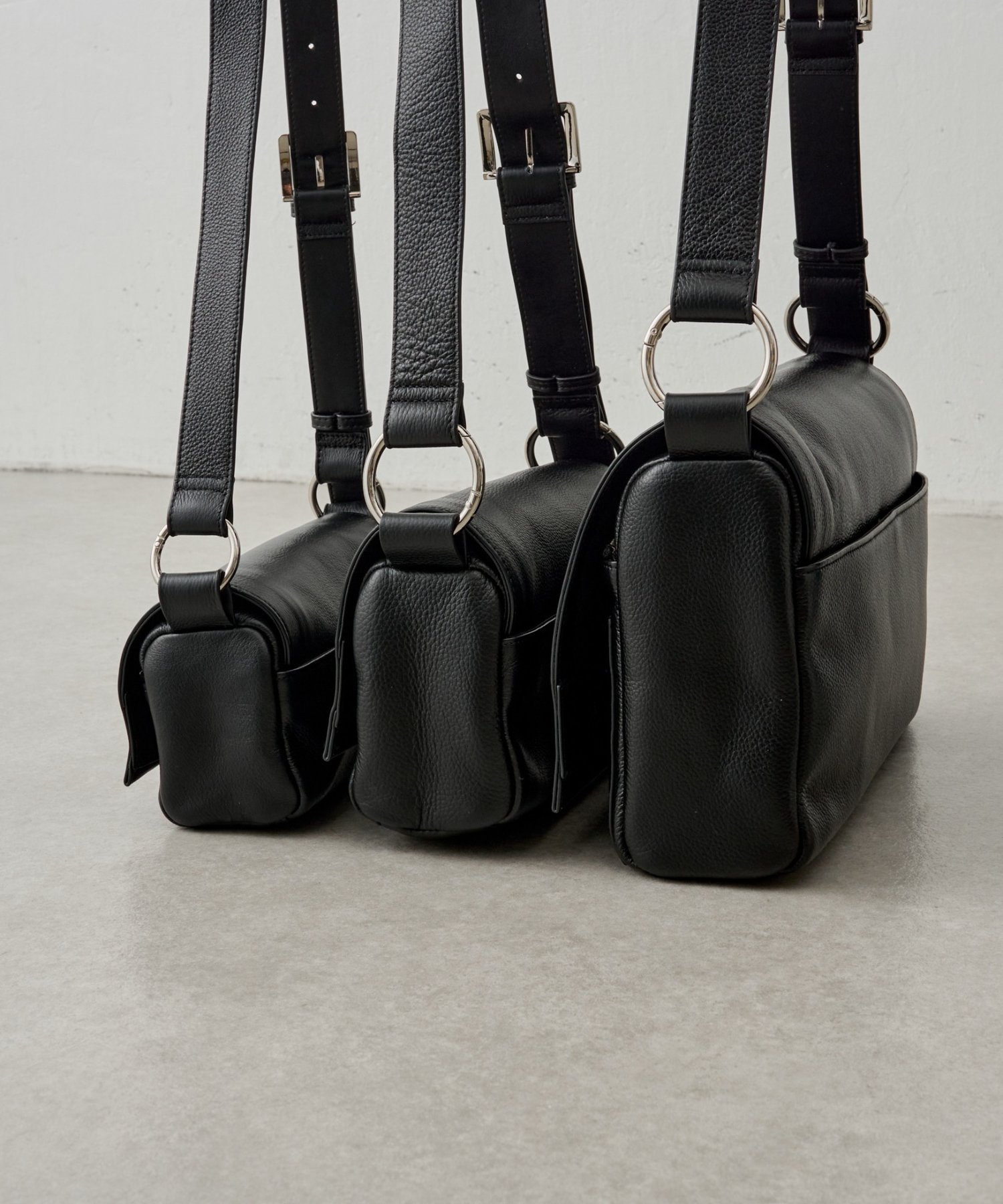 BEARDSLEY｜《本革》レザーボディバッグ | Rakuten Fashion(楽天