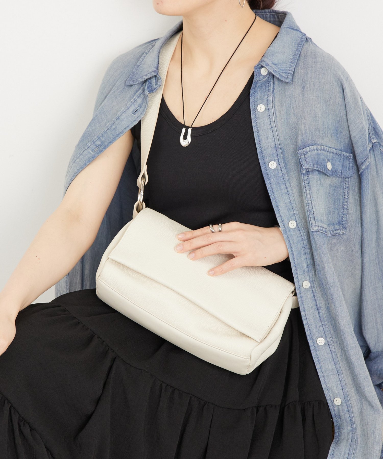 BEARDSLEY｜《本革》レザーボディバッグ | Rakuten Fashion(楽天