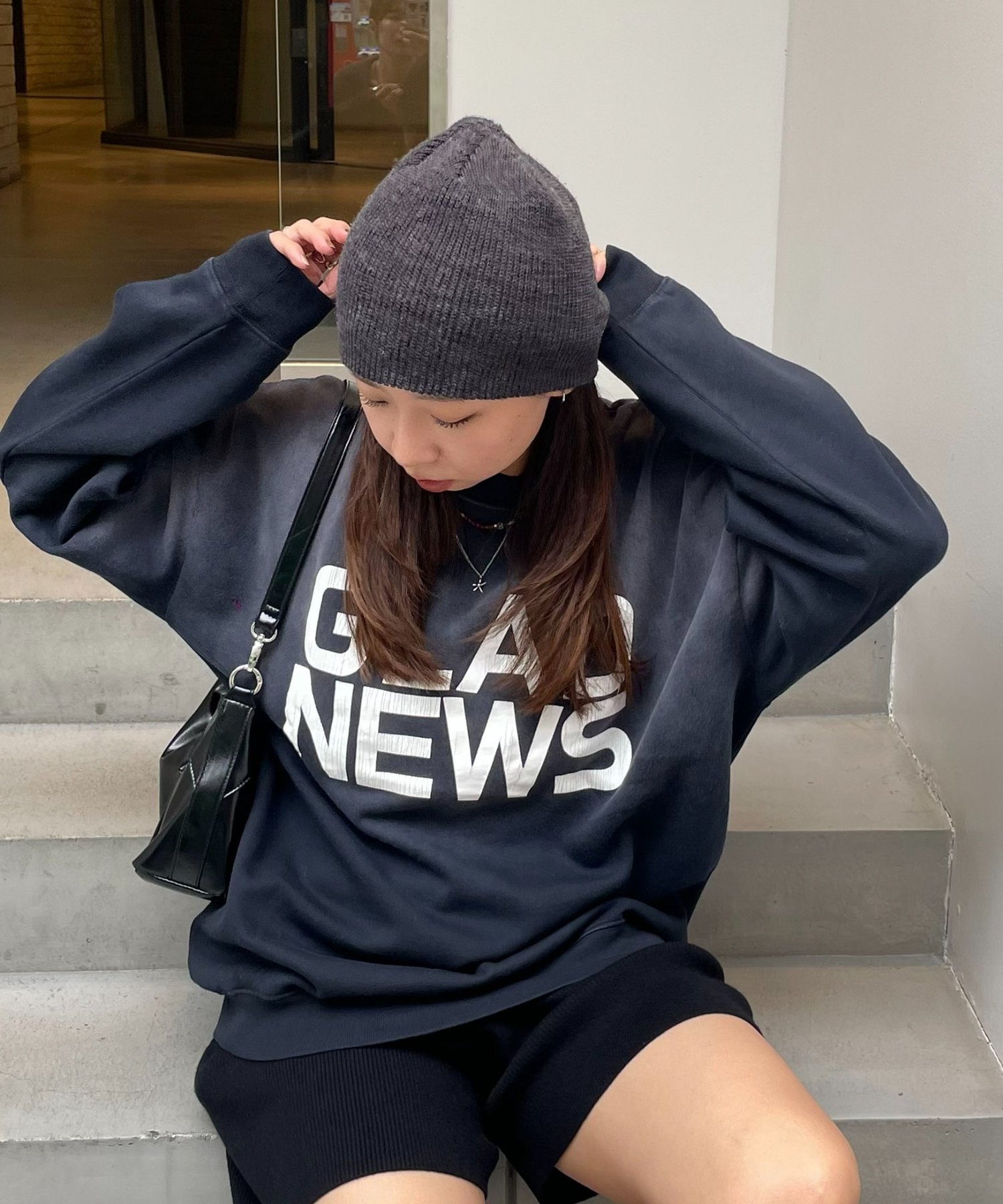 Discoat｜【ユニセックス】サンフェード加工ヒビワレロゴスウェット