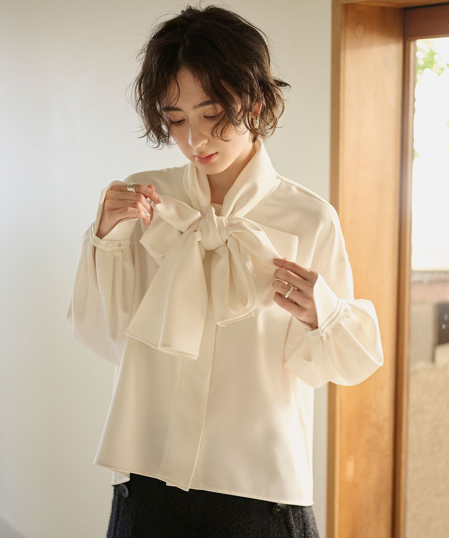 Newans｜【洗濯機可】ビックリボンパウダリーブラウス | Rakuten