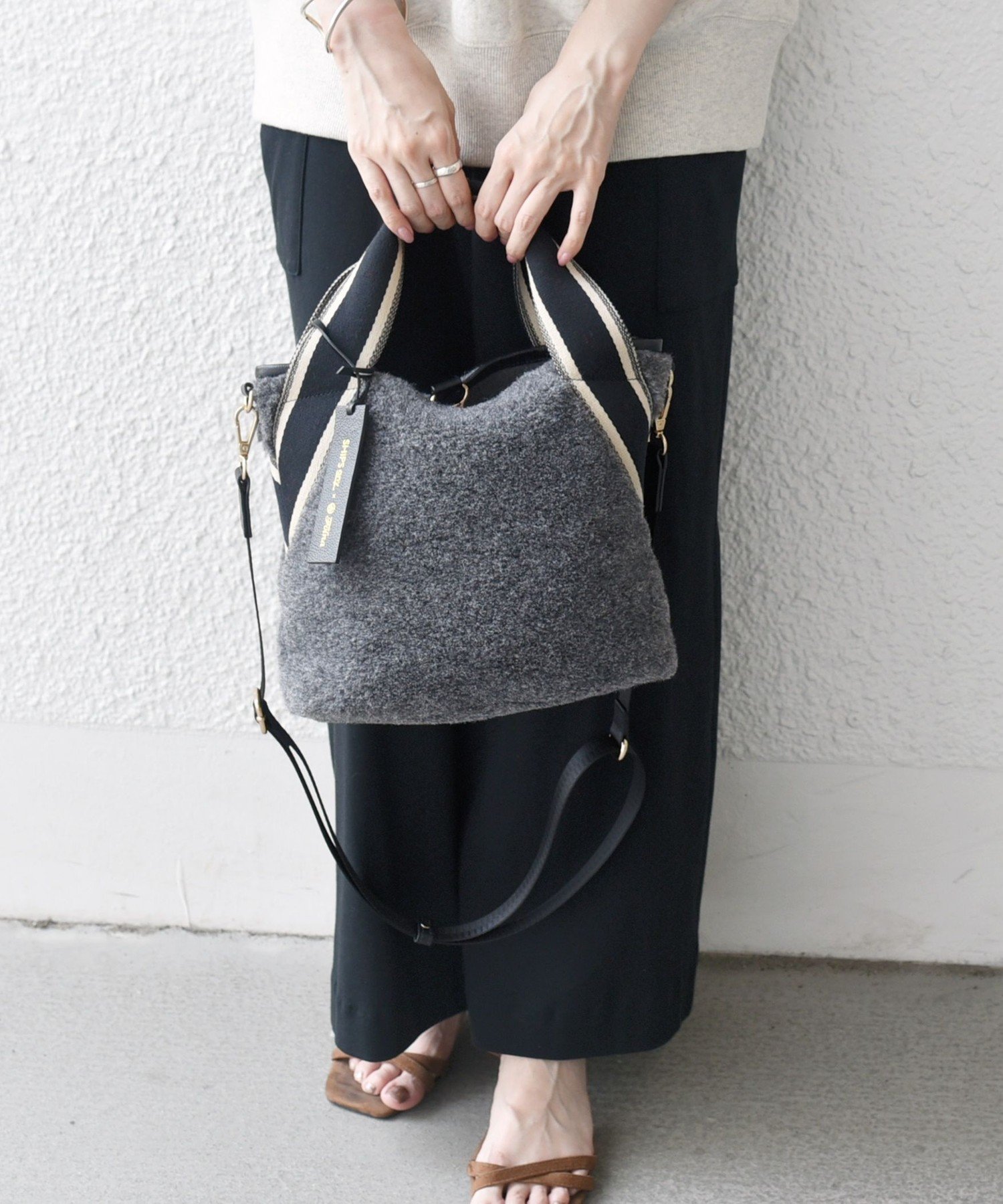 SHIPS｜【SHIPS any別注】Folna: 2WAY ライン リバーシブル ショルダー