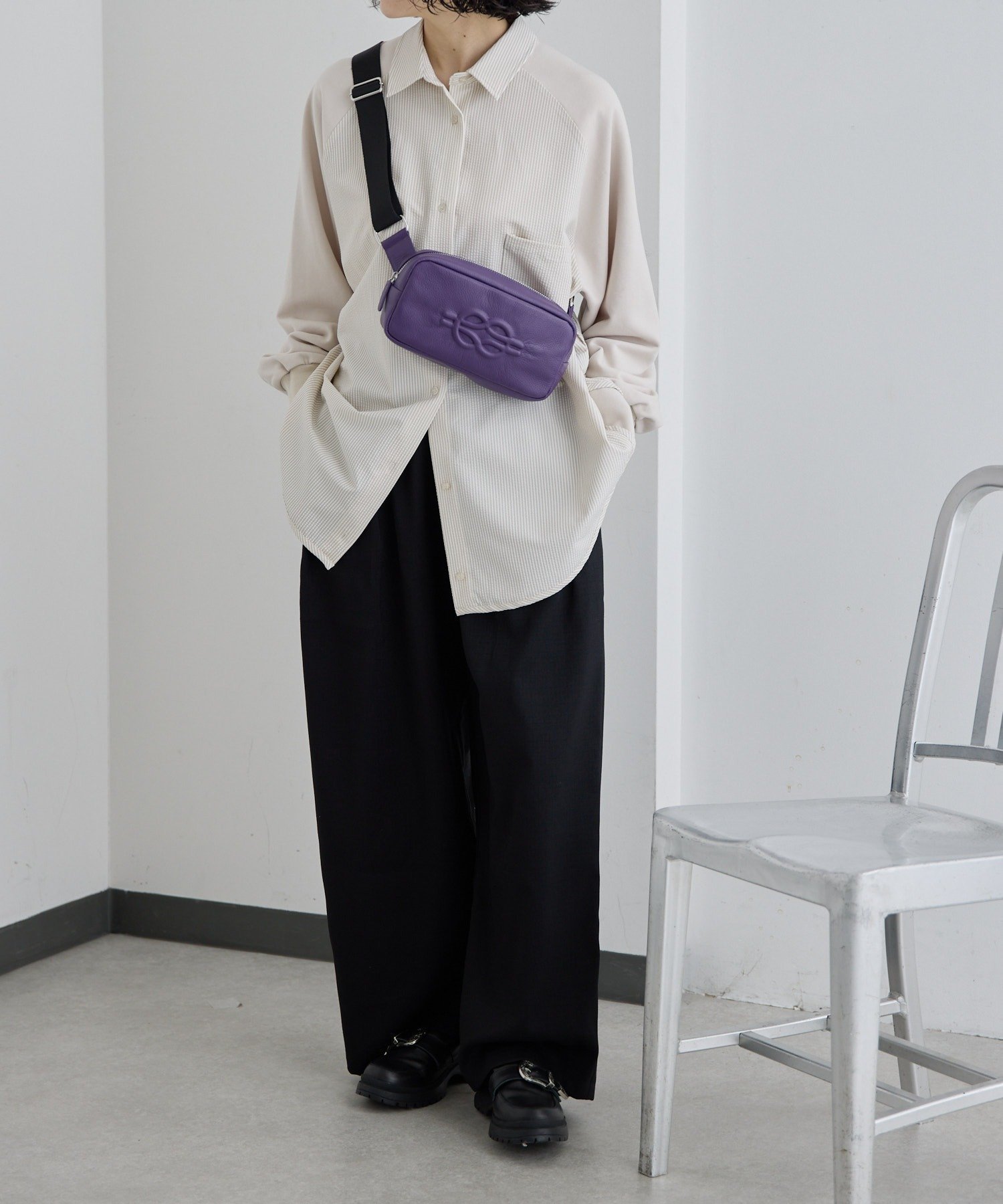 ear PAPILLONNER｜《本革/超軽量290g》エンボスボディバッグ | Rakuten