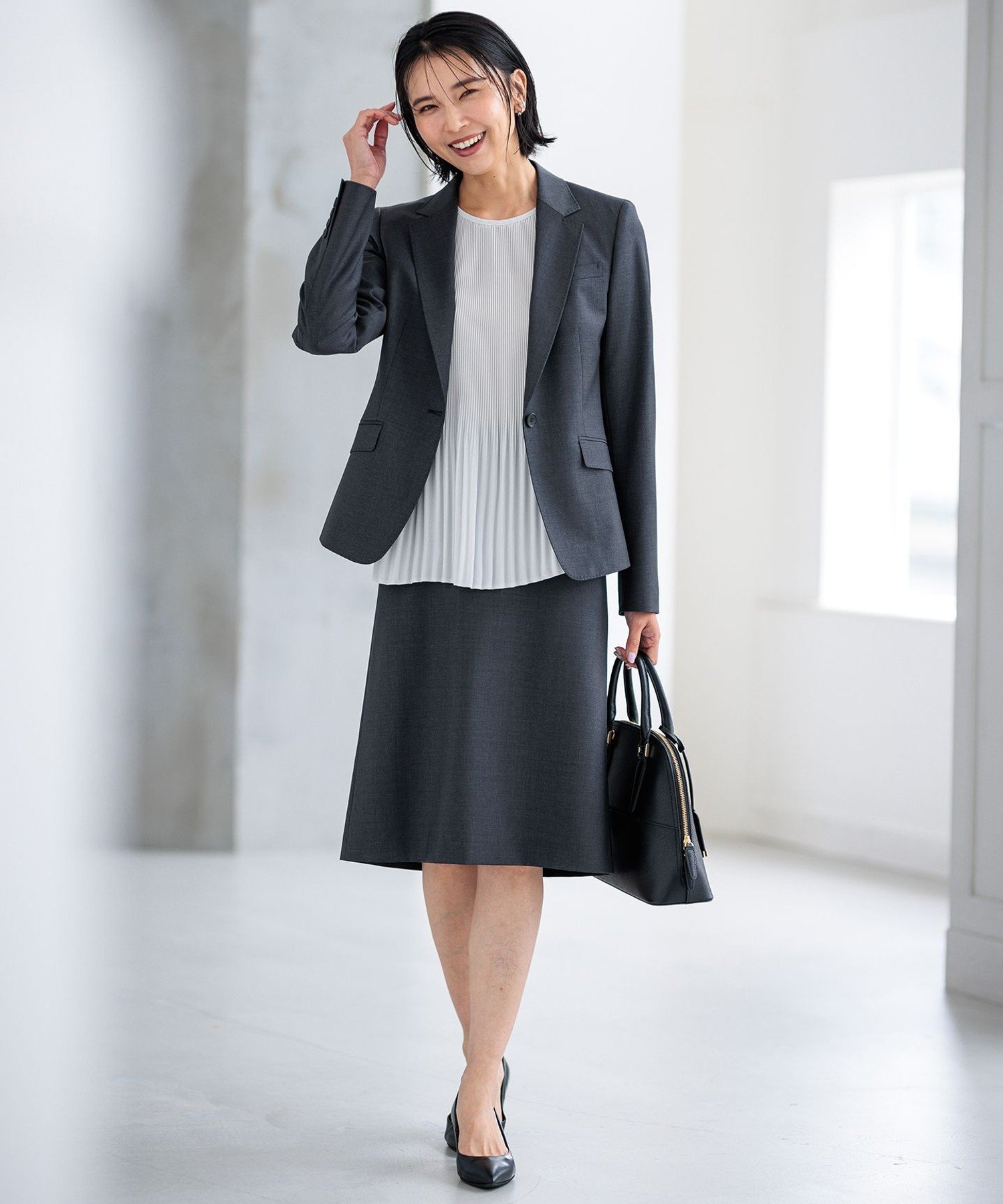 23区｜【洗える】ライトバックサテンアムンゼン プリーツ ブラウス