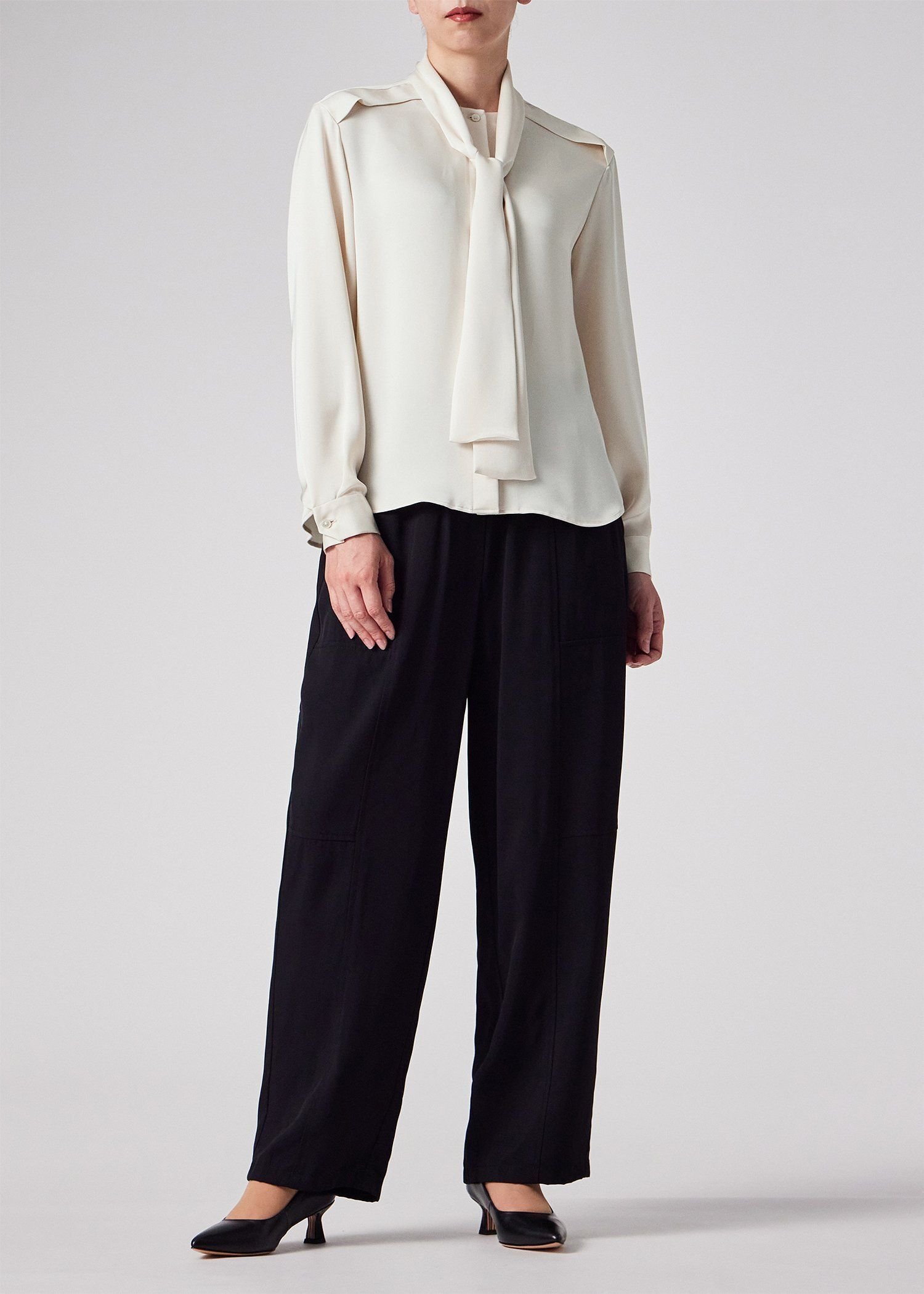 Paul Smith｜ウィメンズ サテンボウタイ ブラウス | Rakuten Fashion