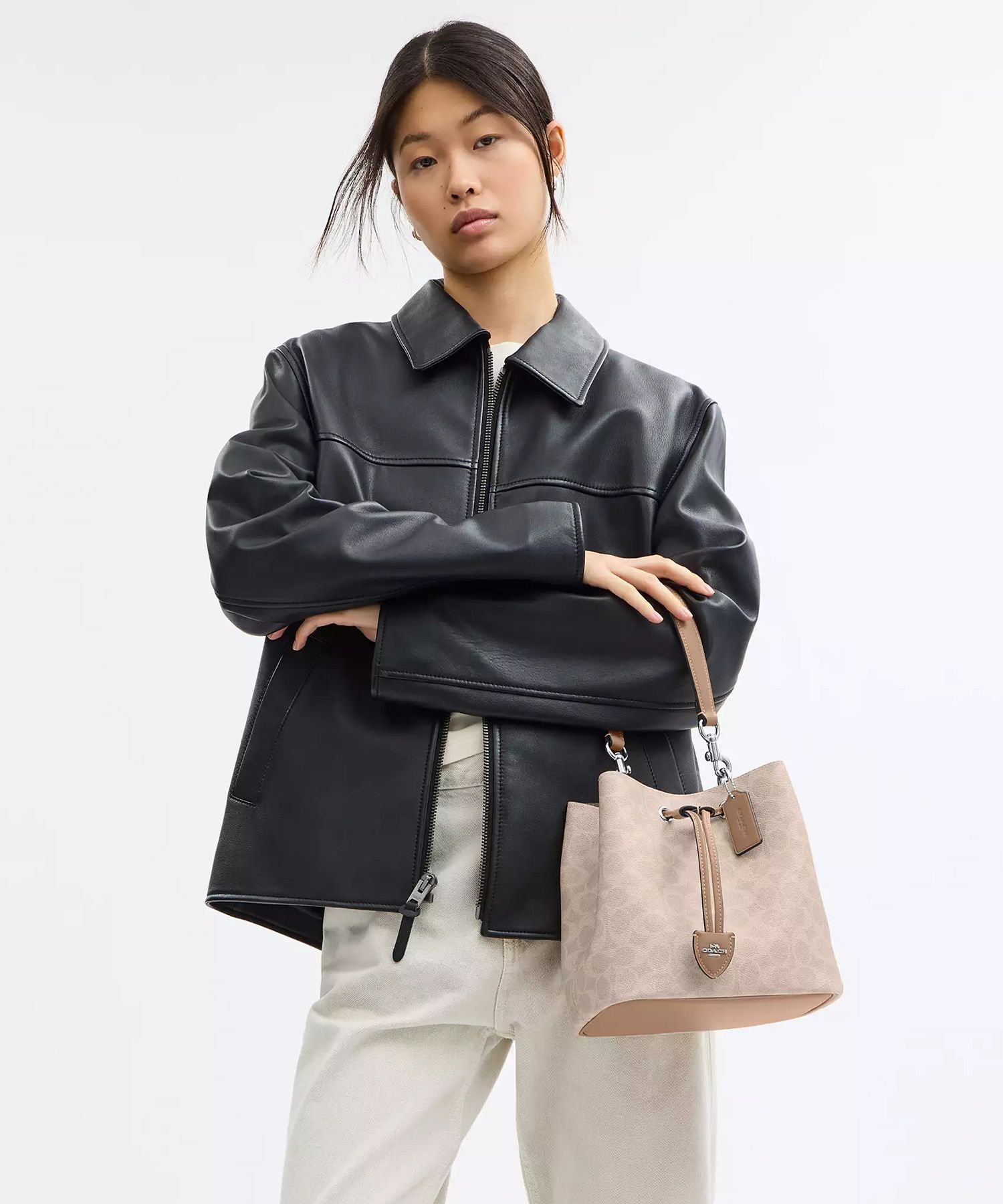 COACH OUTLET｜【公式】ローアン バケット バッグ・シグネチャー