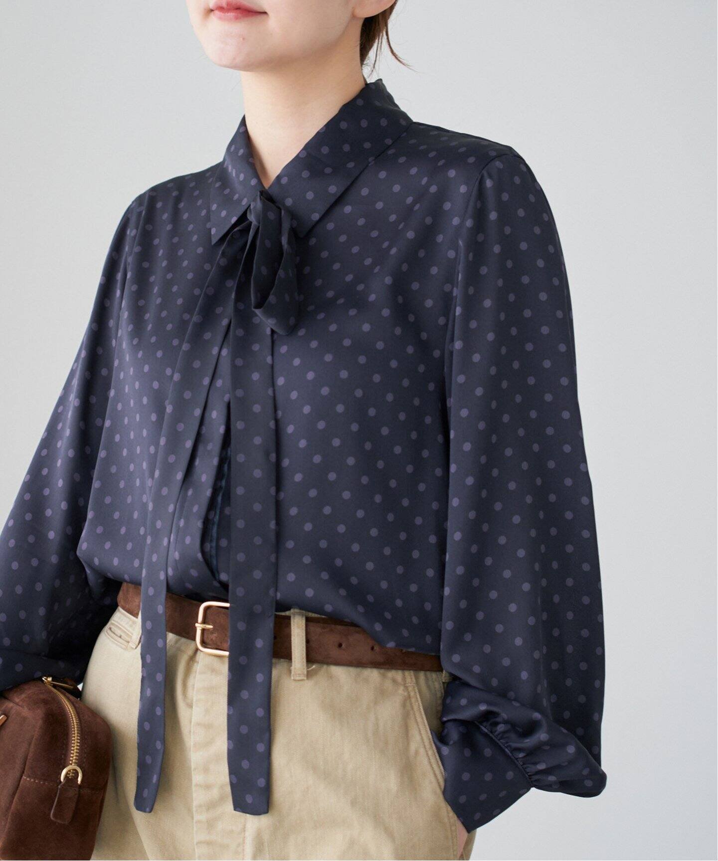 IENA｜《WEB限定/追加2》サテンドットタイ付ブラウス | Rakuten