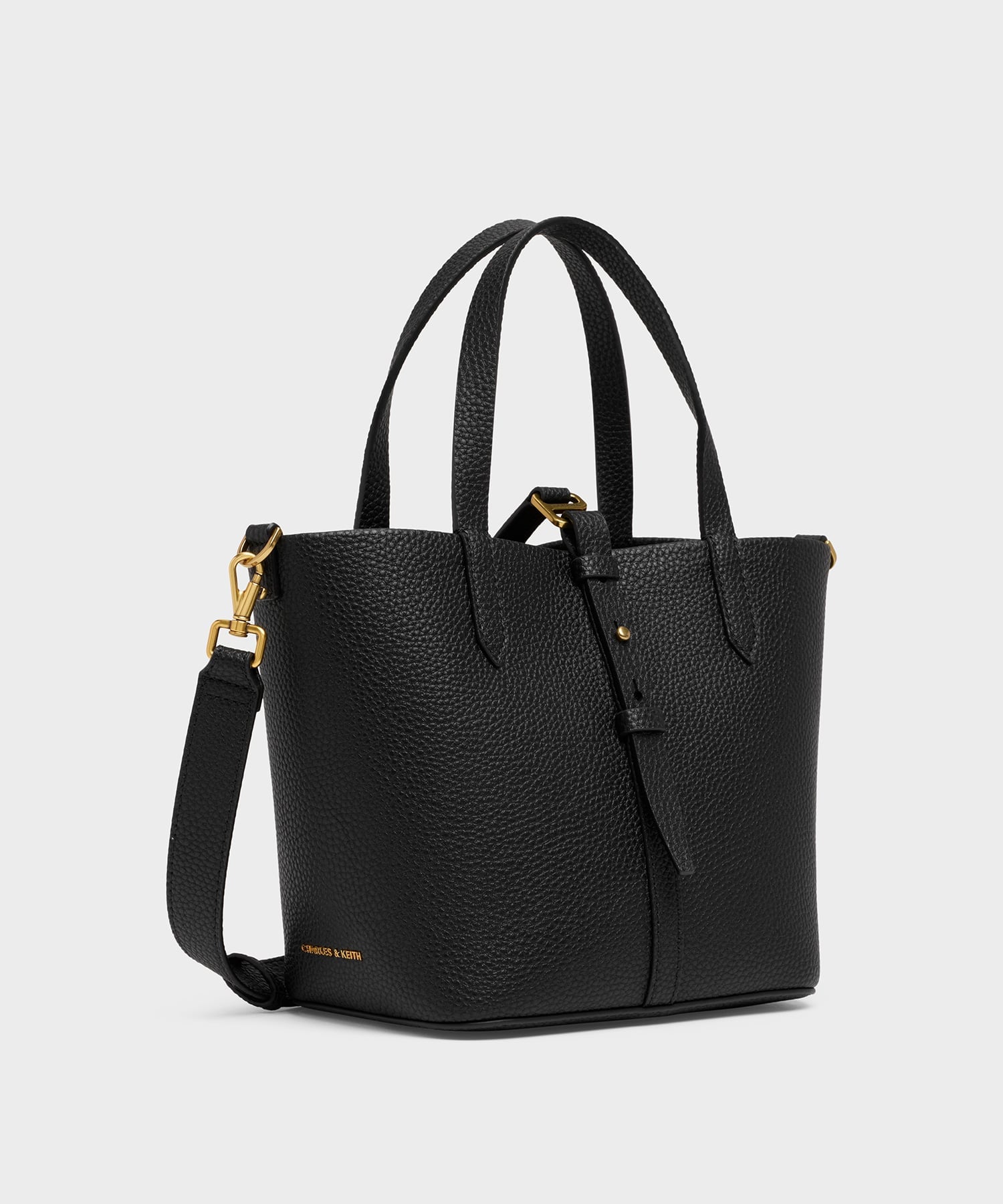 CHARLES & KEITH｜Beryl ベリル リサイクルレザーバケツバッグ