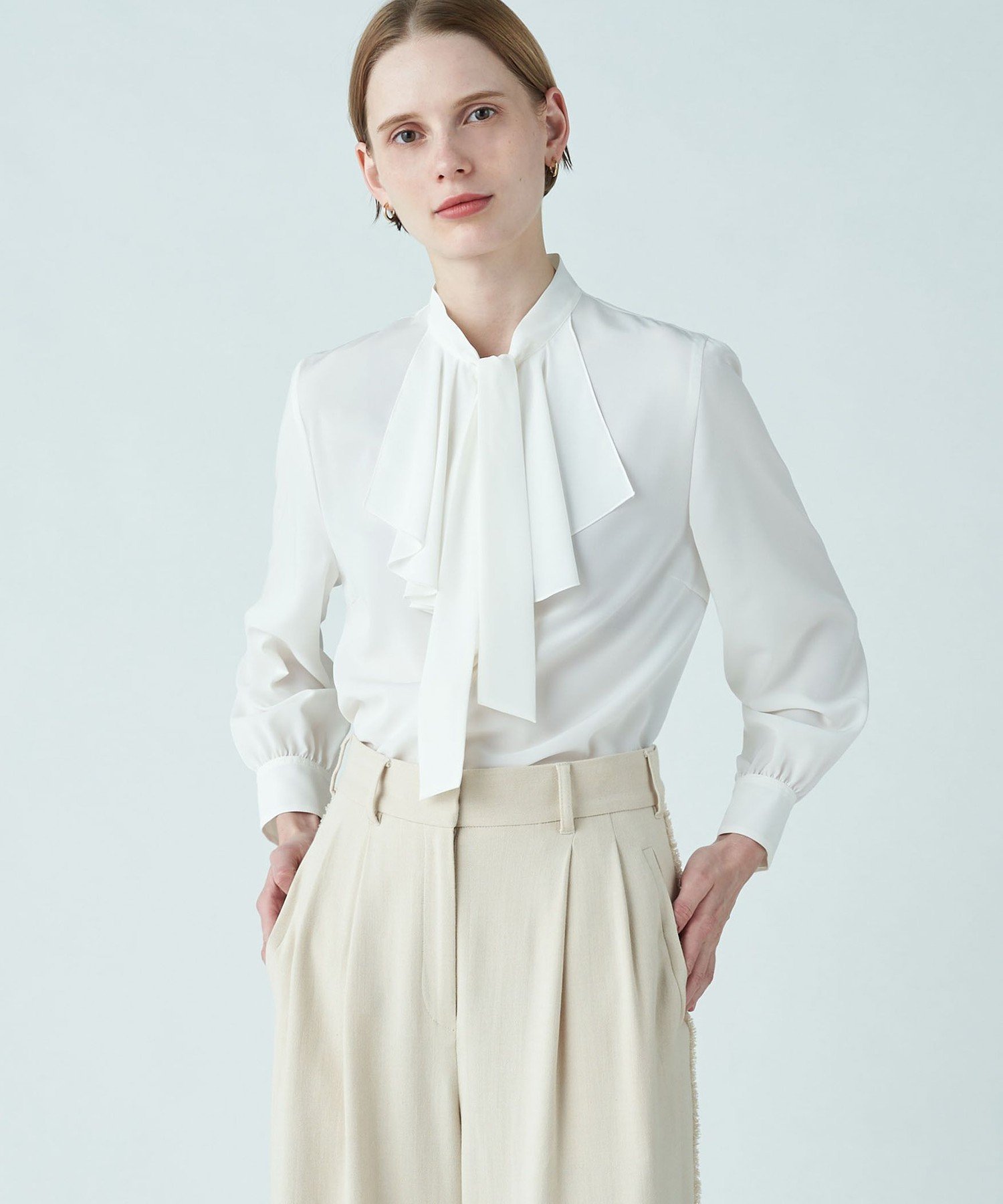 TOMORROWLAND｜クリアデシン フリルボウタイブラウス | Rakuten