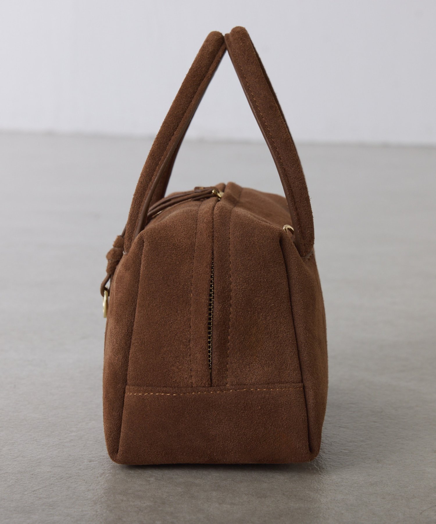 COLLAGE GALLARDAGALANTE｜【500mlペットボトル収納可/牛革】レザー