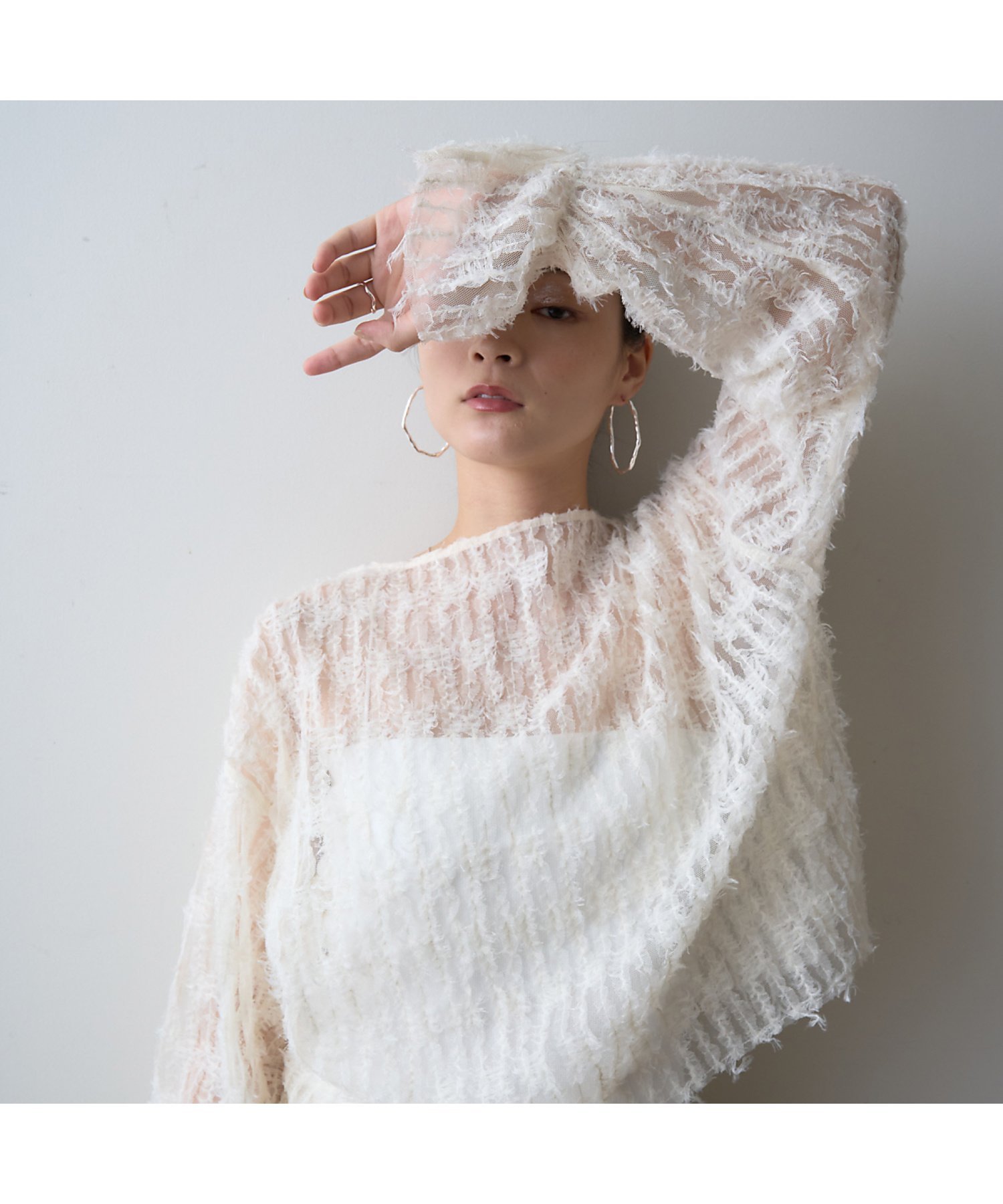 Rouge vif la cle｜【一部店舗限定】フェザーチュールブラウス