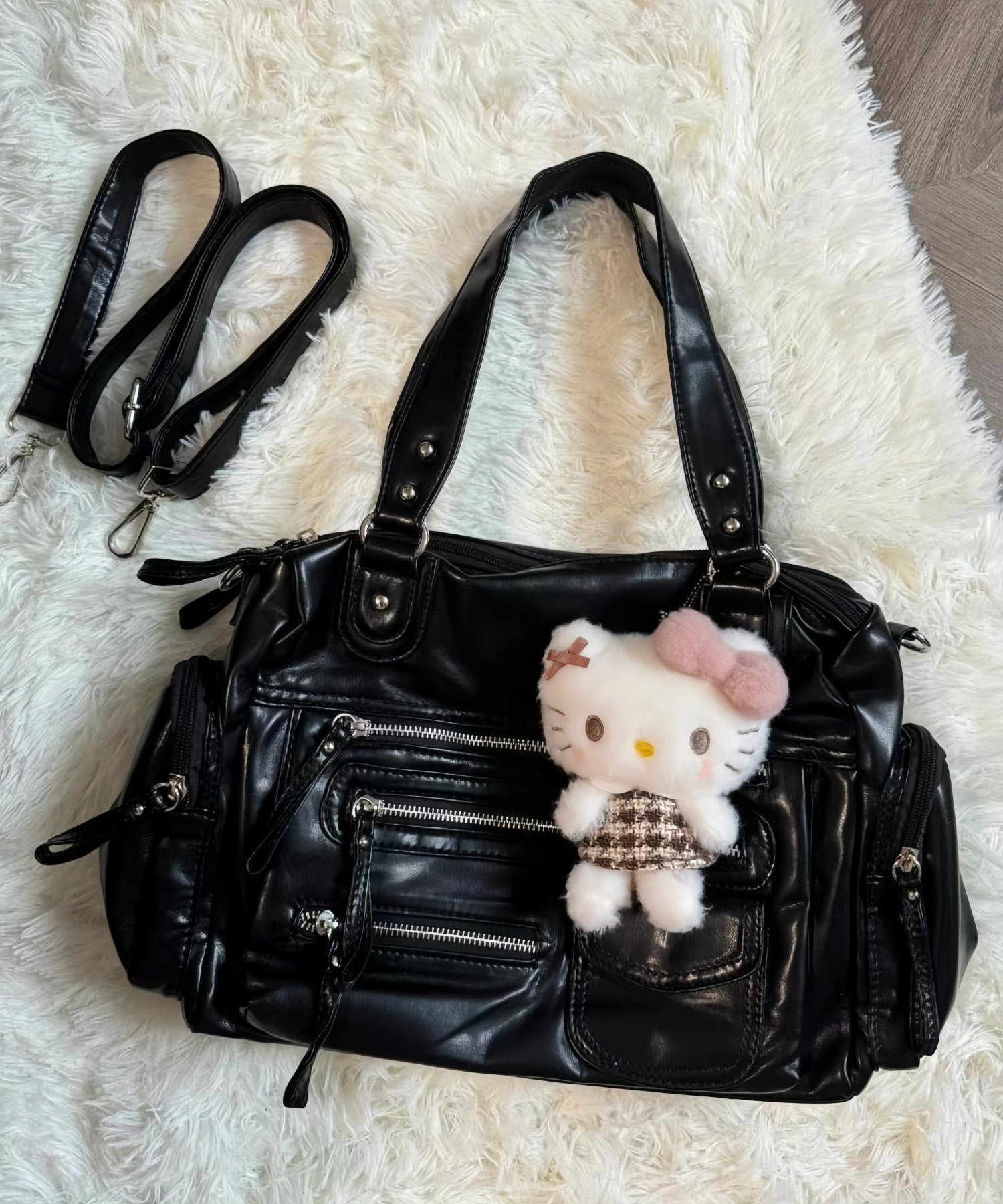 DIAVEL｜2wayレザーテイストポケットデザインショルダーバッグ