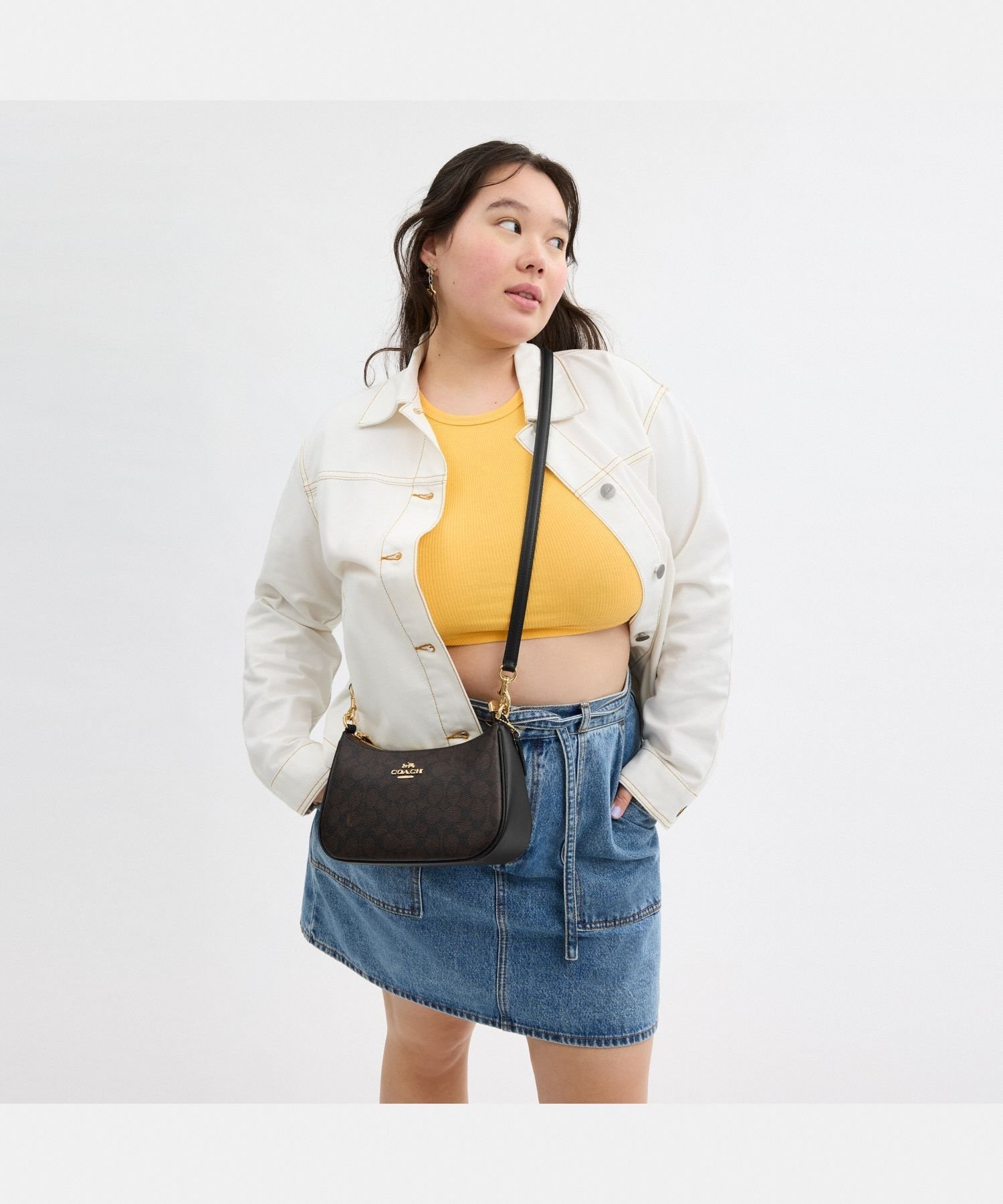 COACH OUTLET｜【公式】テリ ショルダー バッグ・シグネチャー