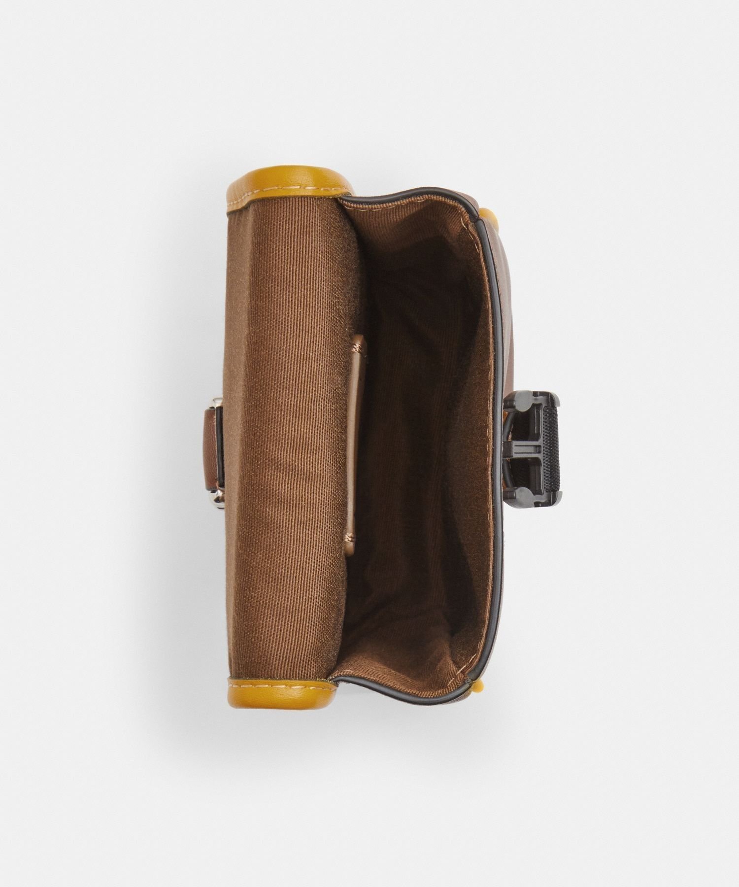 COACH OUTLET｜【公式】レーサー フォーン クロスボディ バッグ