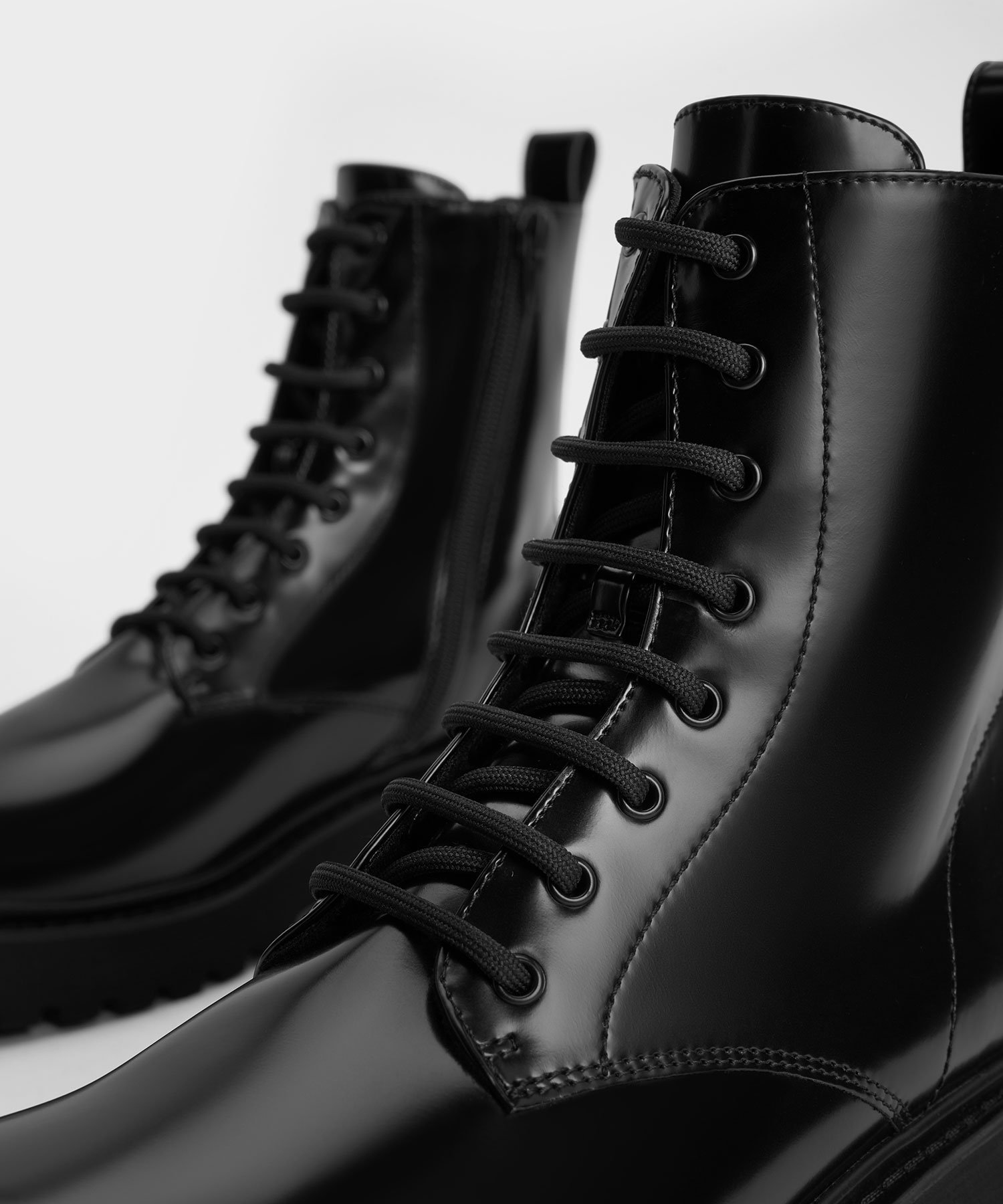 CHARLES & KEITH｜レースアップ アンクルブーツ | Rakuten Fashion