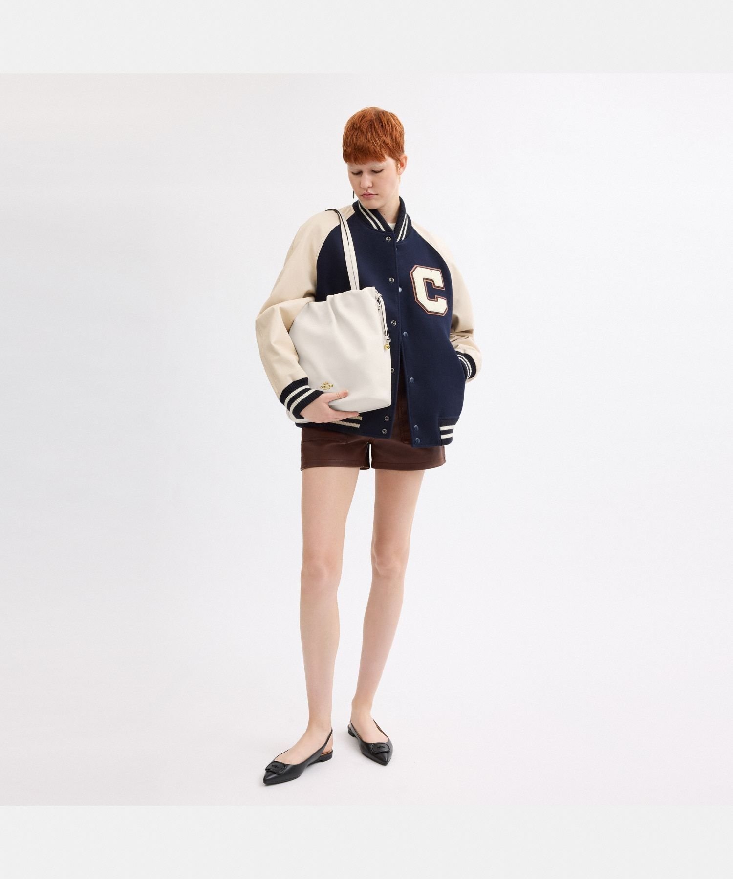 COACH OUTLET｜【公式】フェイ ドローストリング トート バッグ