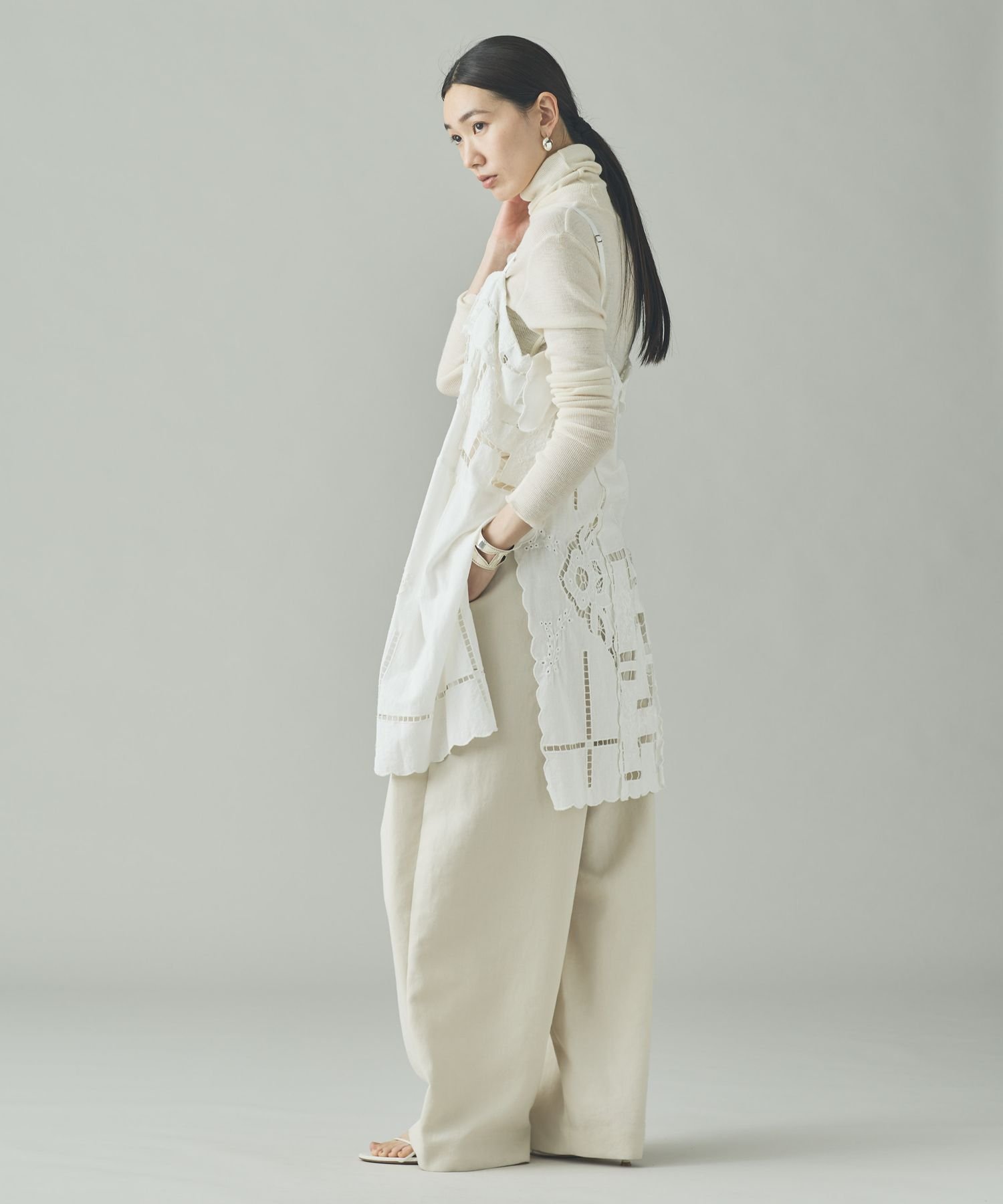 Curensology｜カットワーククロスブラウス | Rakuten Fashion(楽天