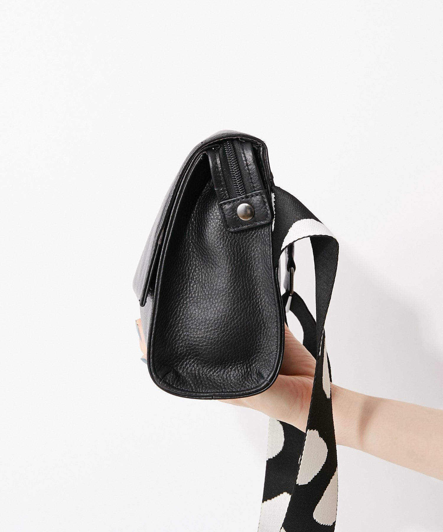 ear PAPILLONNER｜《本革/軽量470g/ボディバッグ》柄ワイドテープ