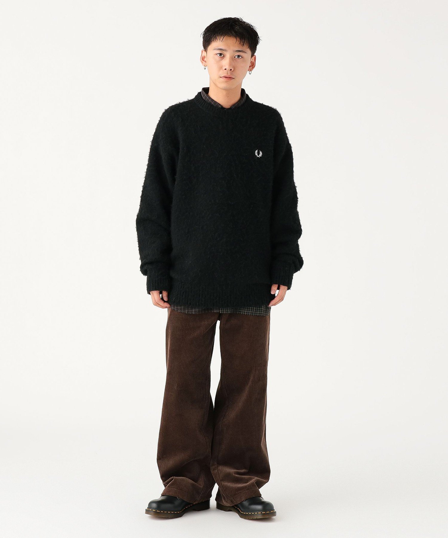 BEAMS MEN｜【別注】FRED PERRY / フラッフィー クルーネックニット