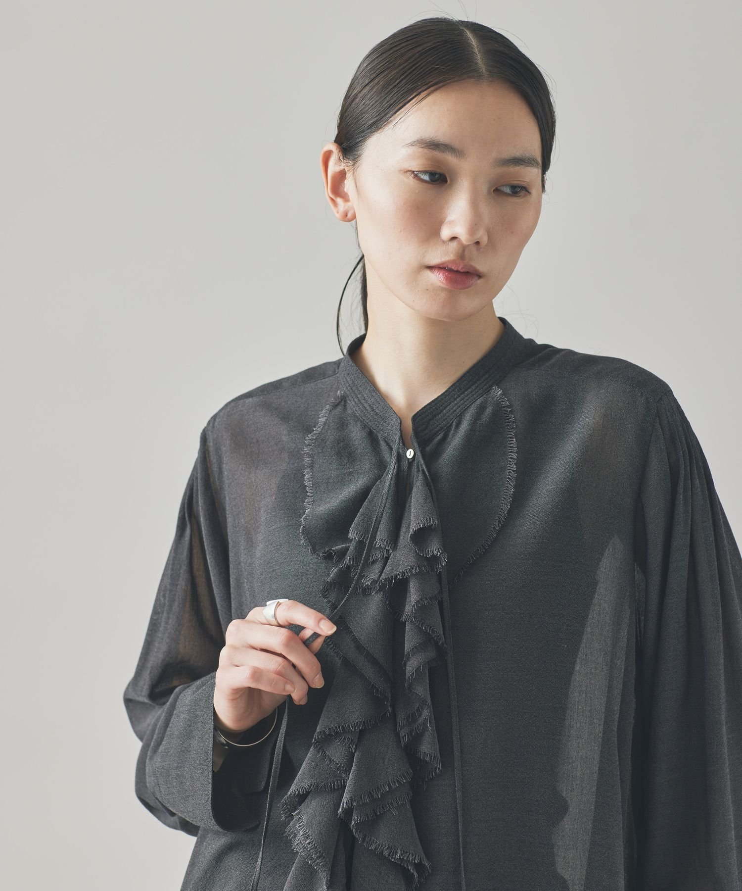 Curensology｜ウールミックスボイルフリルブラウス | Rakuten Fashion