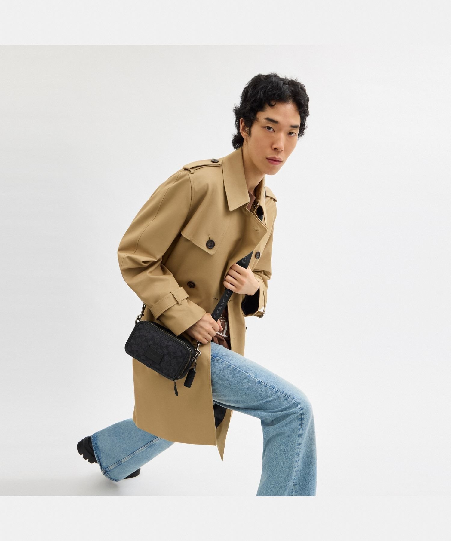 COACH OUTLET｜【公式】ワイアット クロスボディ バッグ・シグネチャー