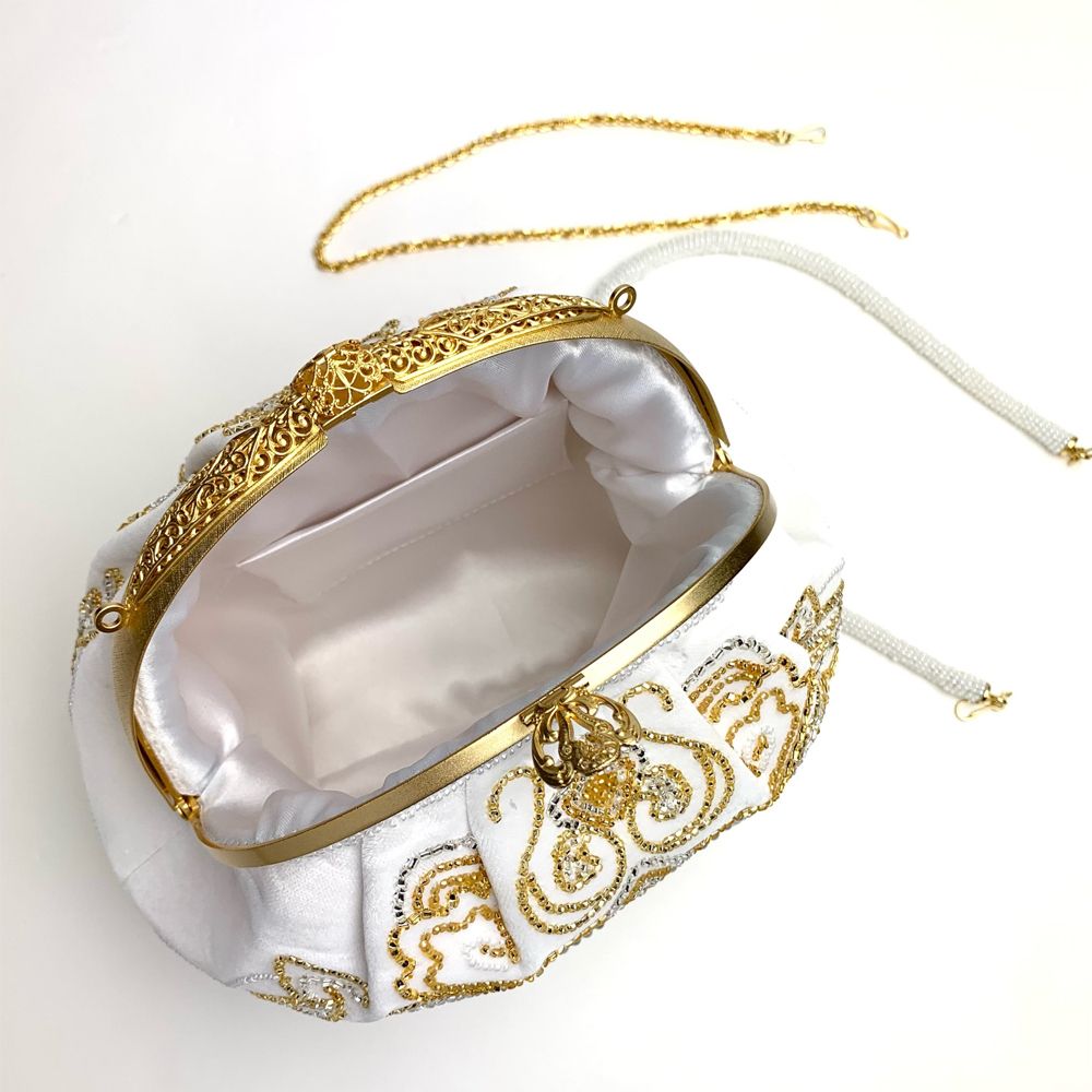 楽天市場】可憐なガラスビーズの丸形バッグ【白】 パーティーバッグ