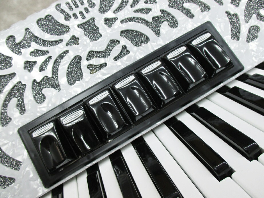 楽天市場】TOMBO J-80C 【アコーディオン】 : 谷口楽器 楽天市場店