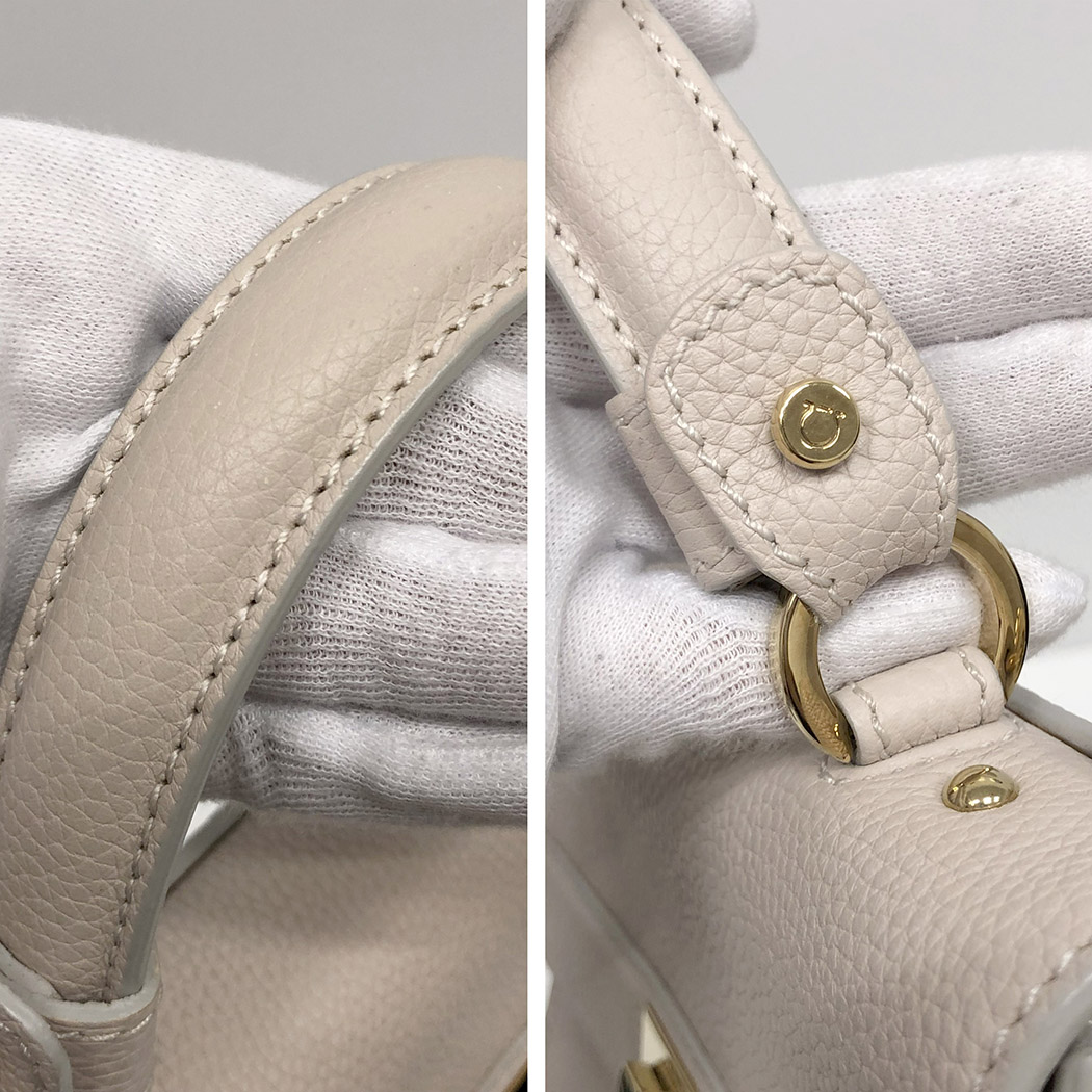 楽天市場】Salvatore Ferragamo スモールソフィア FZ-21 ガンチーニ