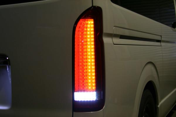 楽天市場】ハイエース 200系 バーティカル LEDテールランプ スーパー