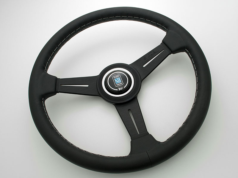 楽天市場】[NARDI]ナルディ クラシック 34φ ブラック(N341) : シート