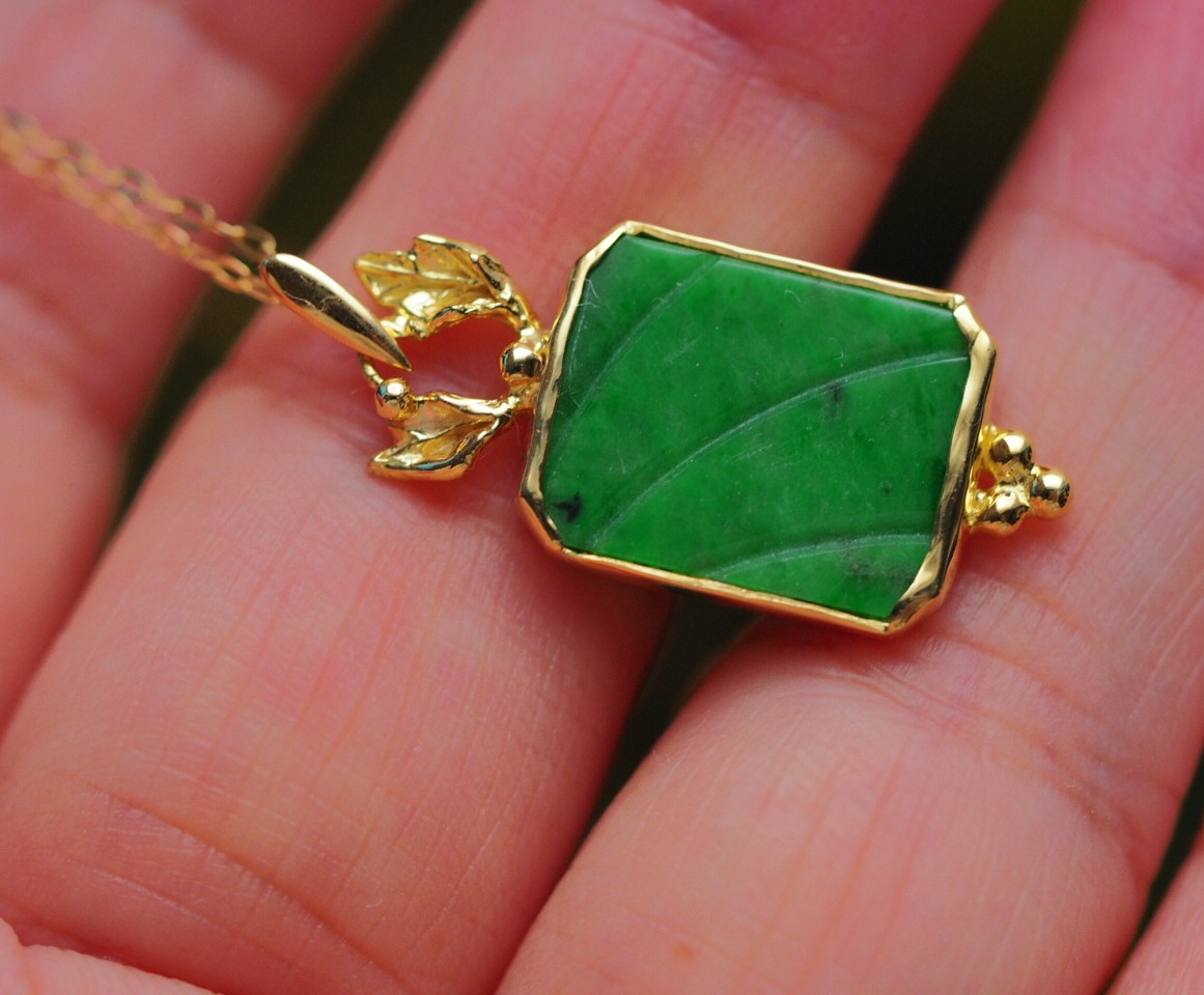 楽天市場】K18 翡翠 ペンダントトップ ネックレス 天然無処理ヒスイ